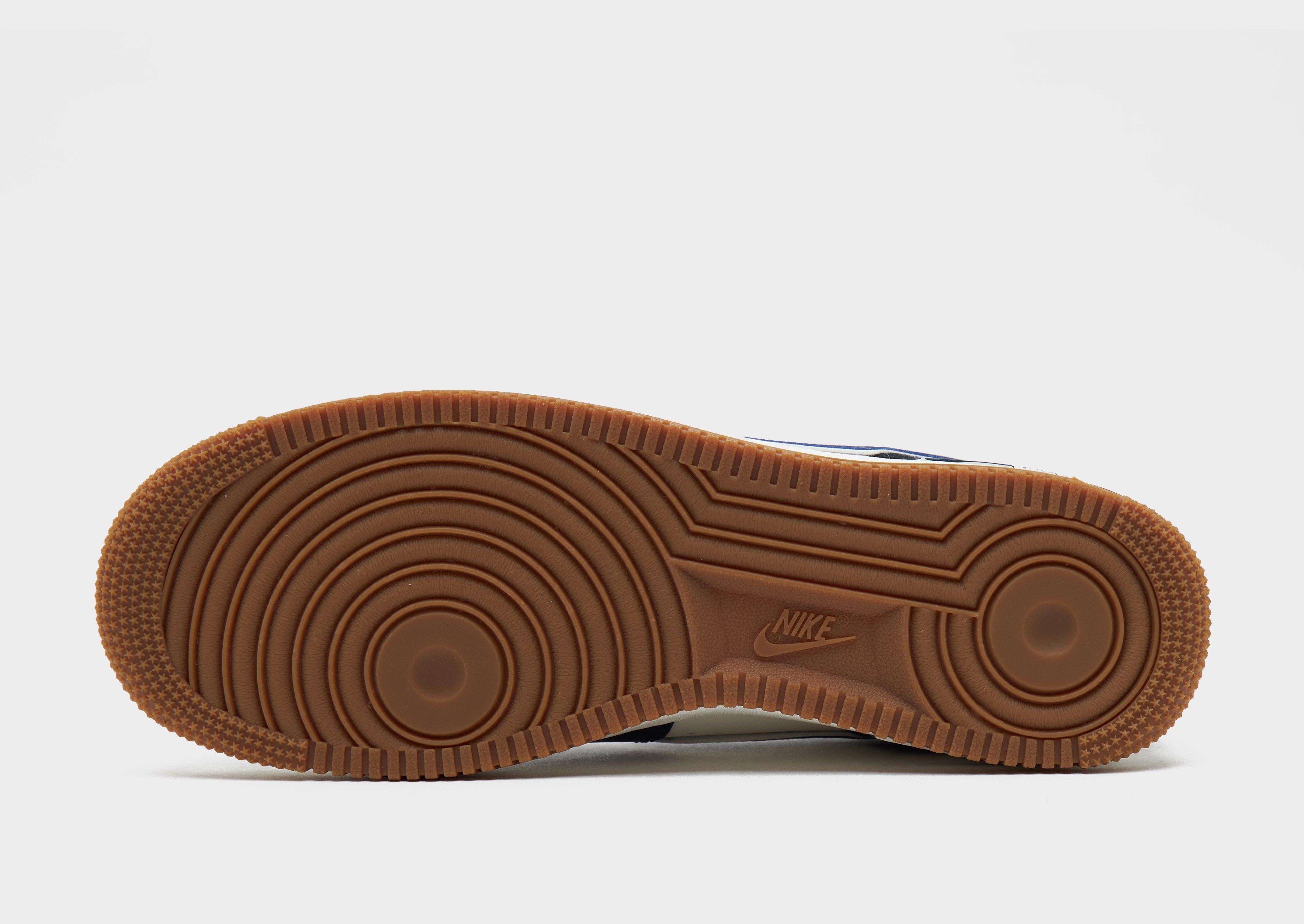 Nike Air Force 1 '07 LV8