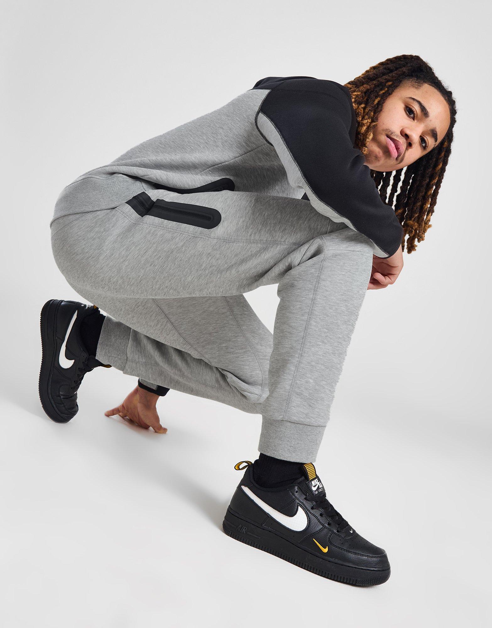 Nike tech fleece store joggers junior