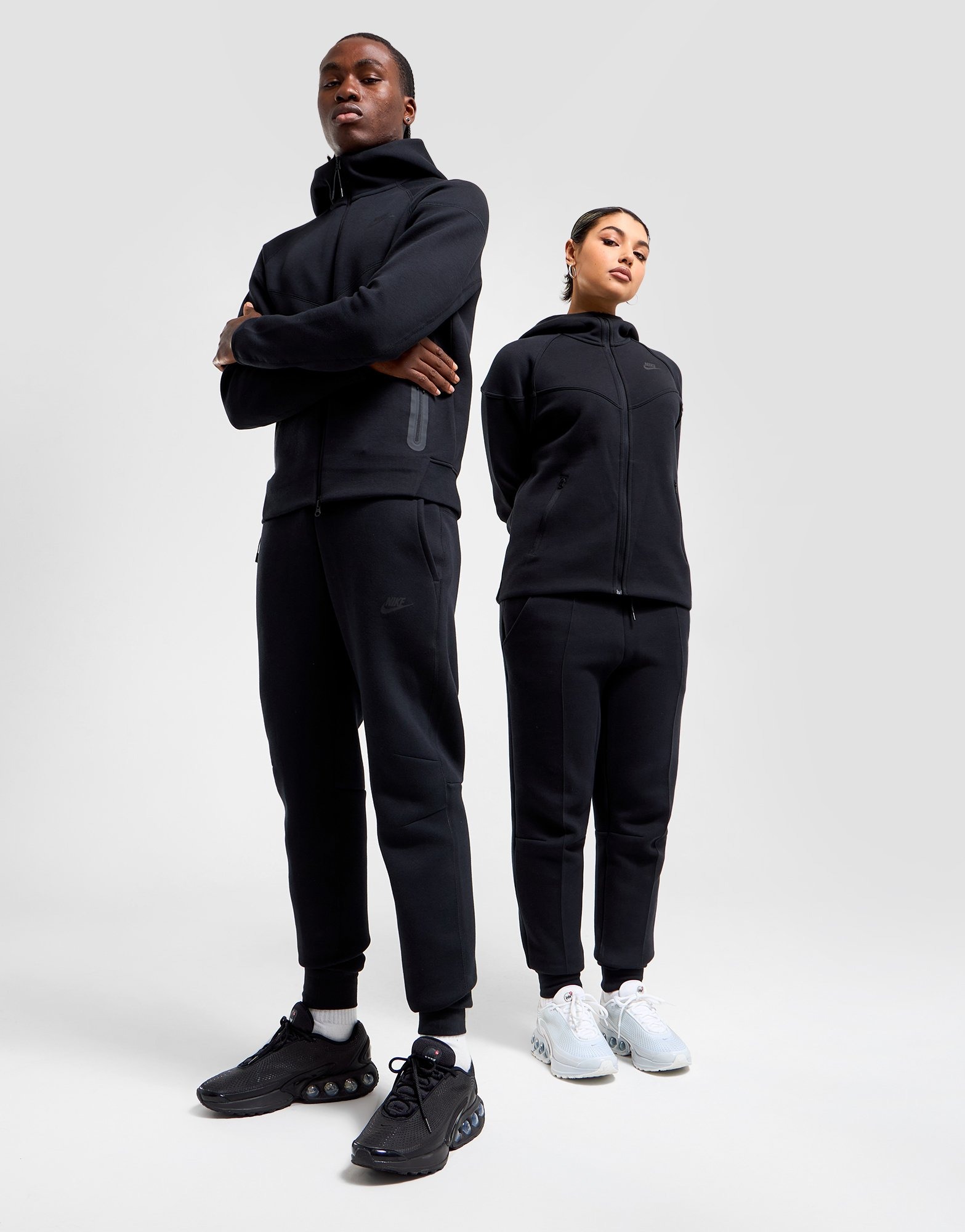 Black Nike Tech Fleece Joggers - JD Sports