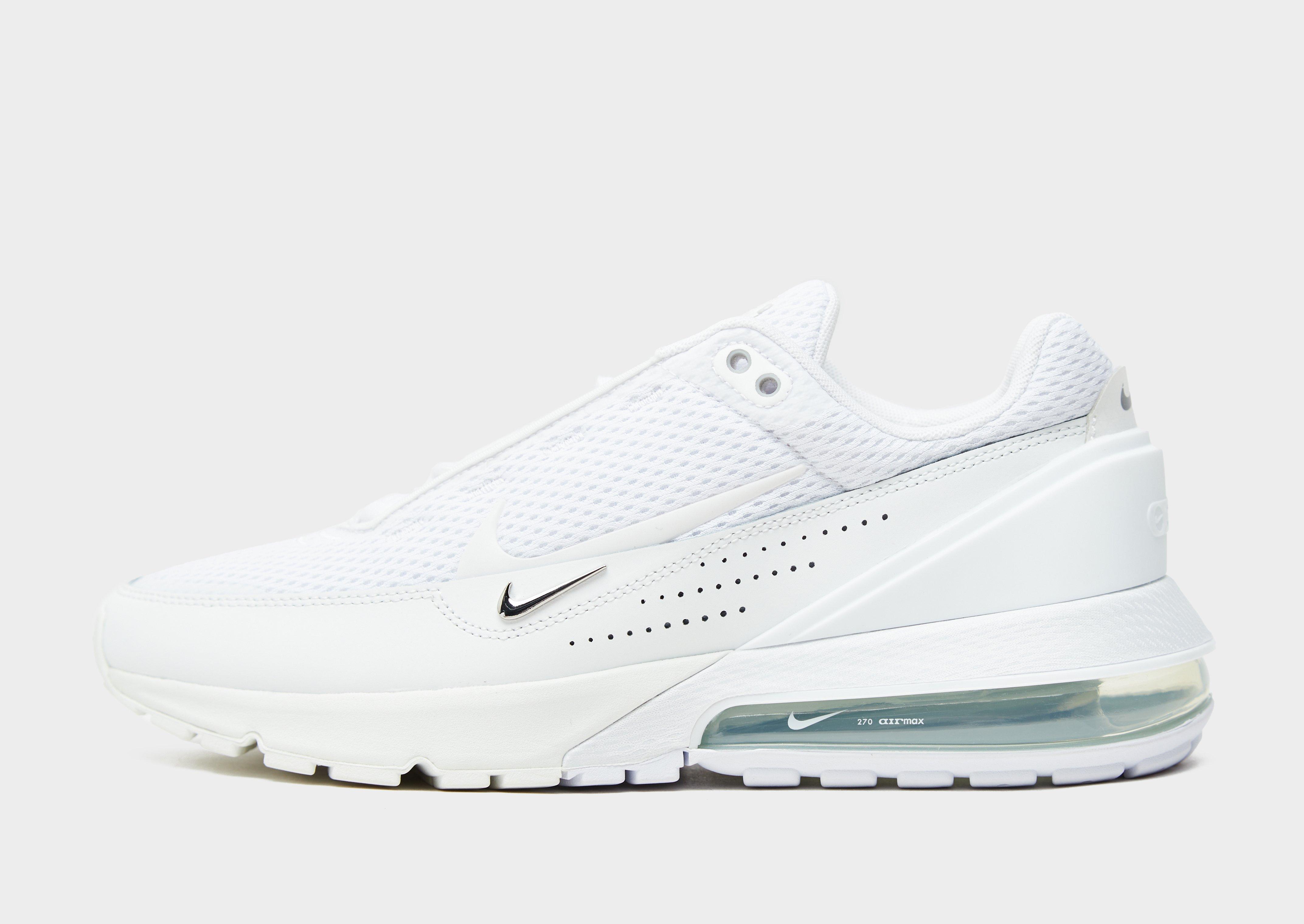 Nike air max motion store 2 white and grey