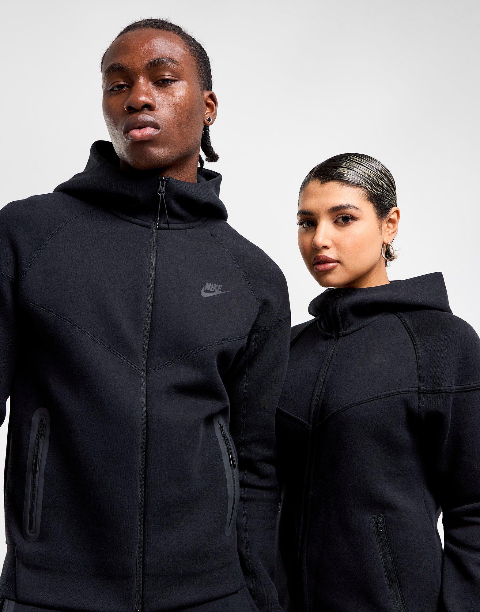 Nike tech fleece hoodie black hotsell