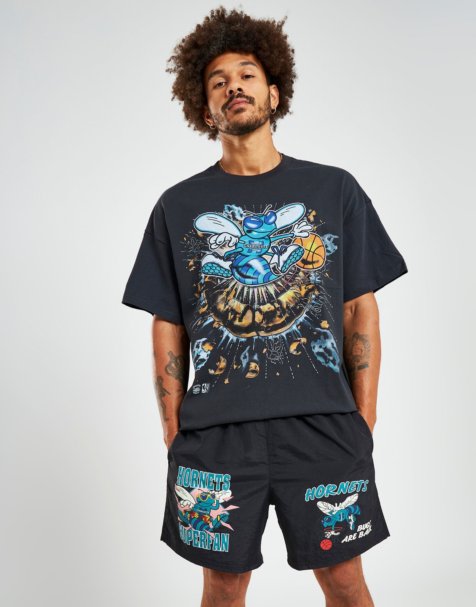 Woven Shorts Charlotte Hornets - Shop Mitchell & Ness Shorts and