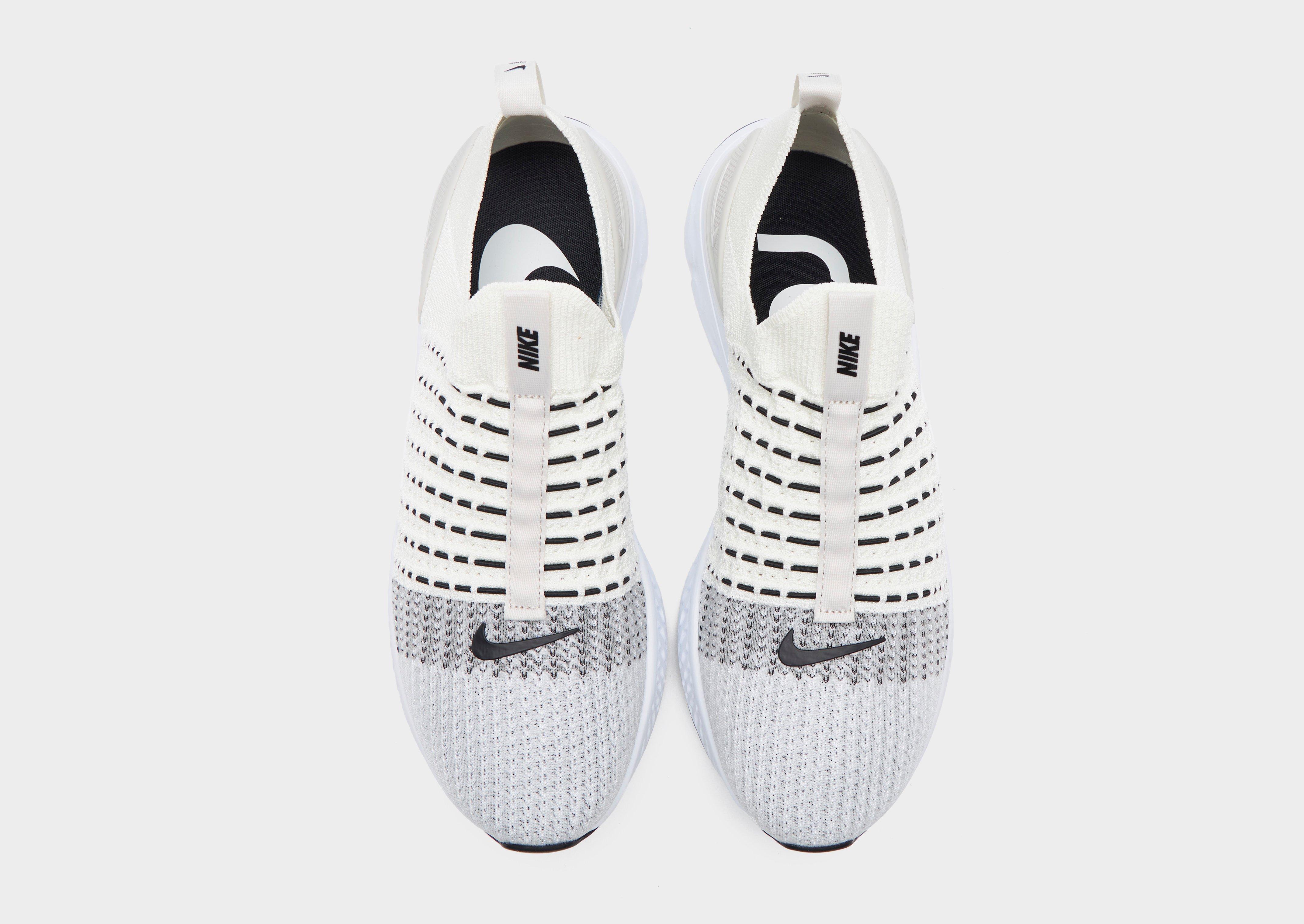 Nike React Phantom Run Flyknit 2