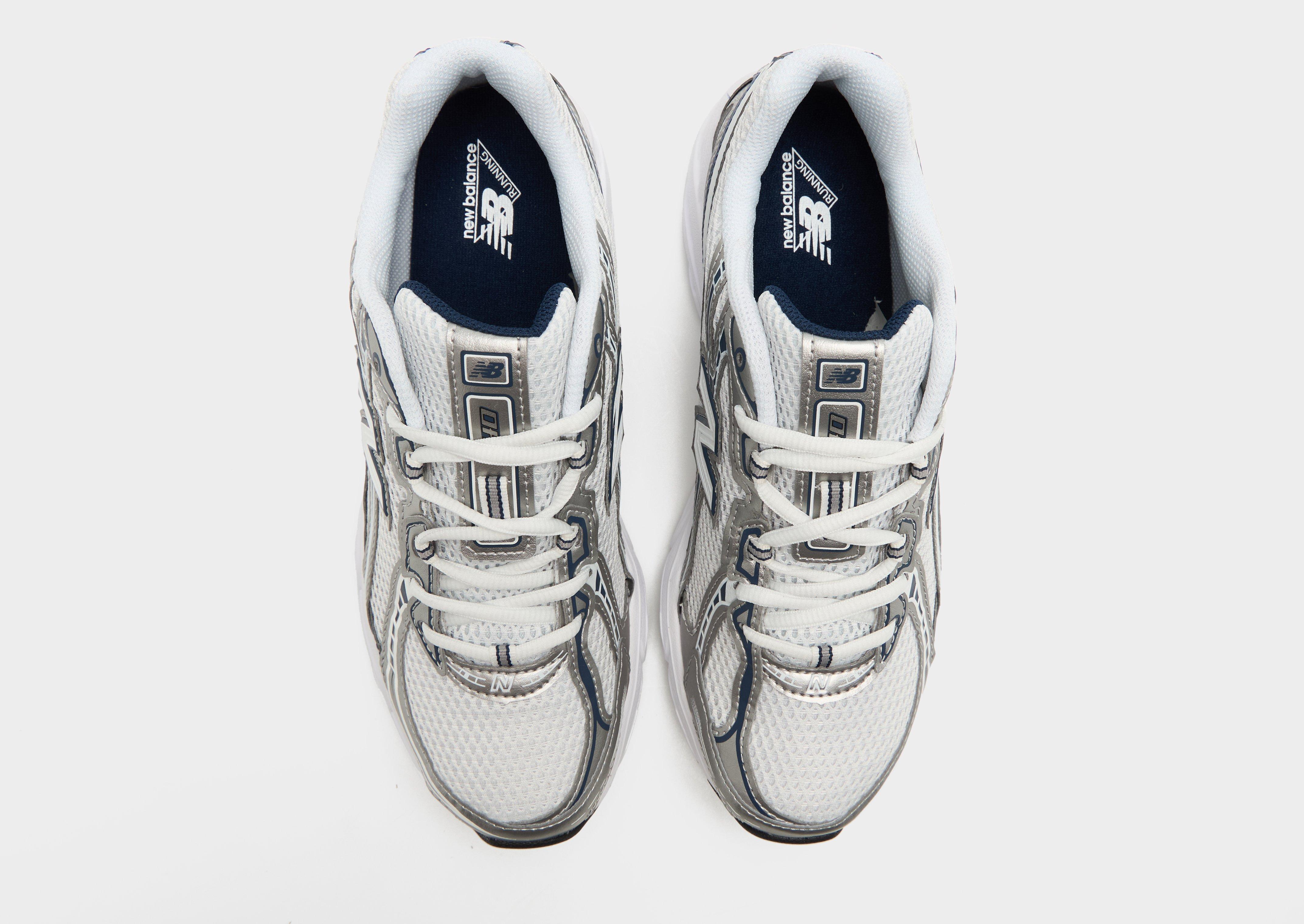 New Balance 740 Women's