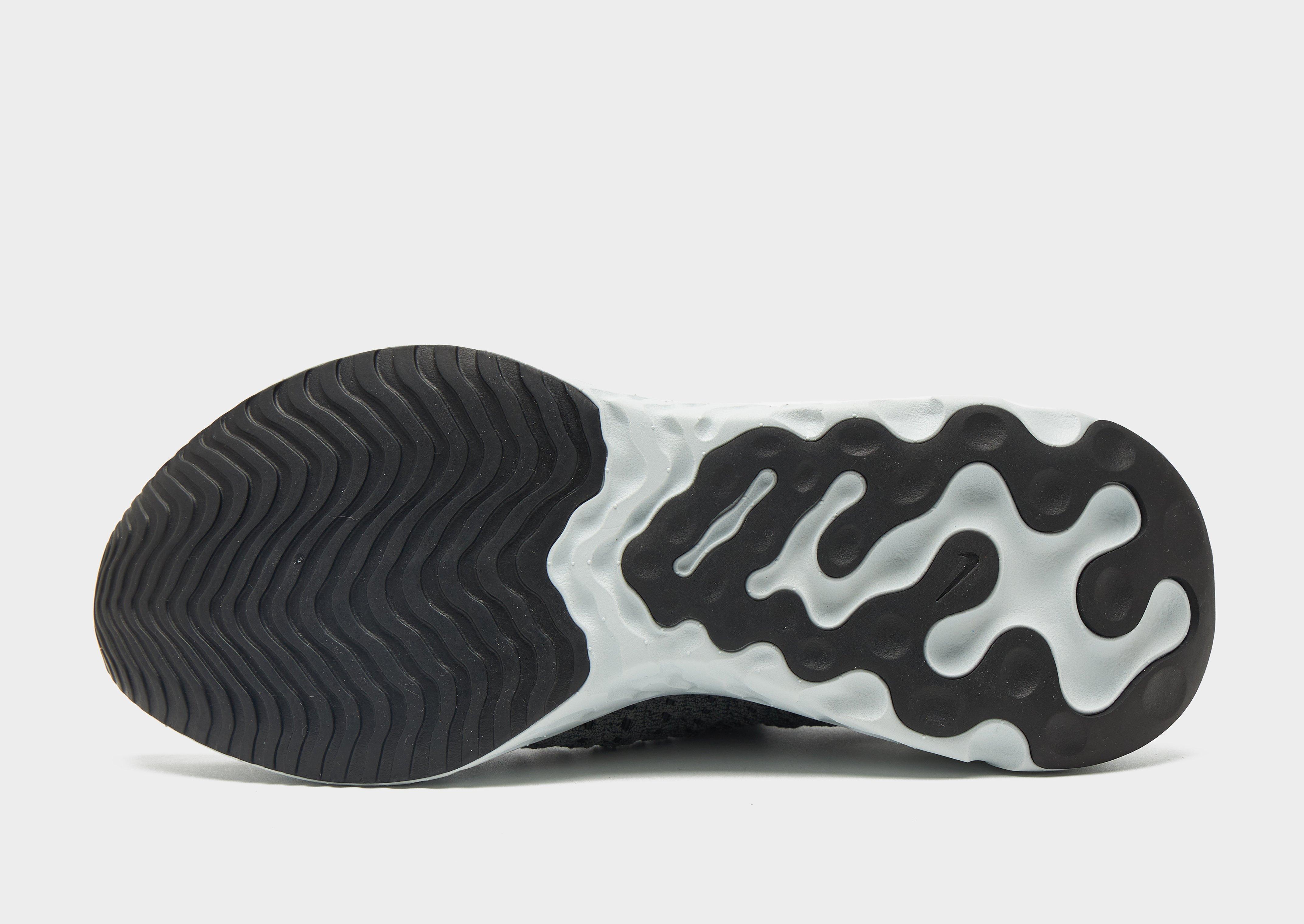 Nike React Phantom Run Flyknit 2