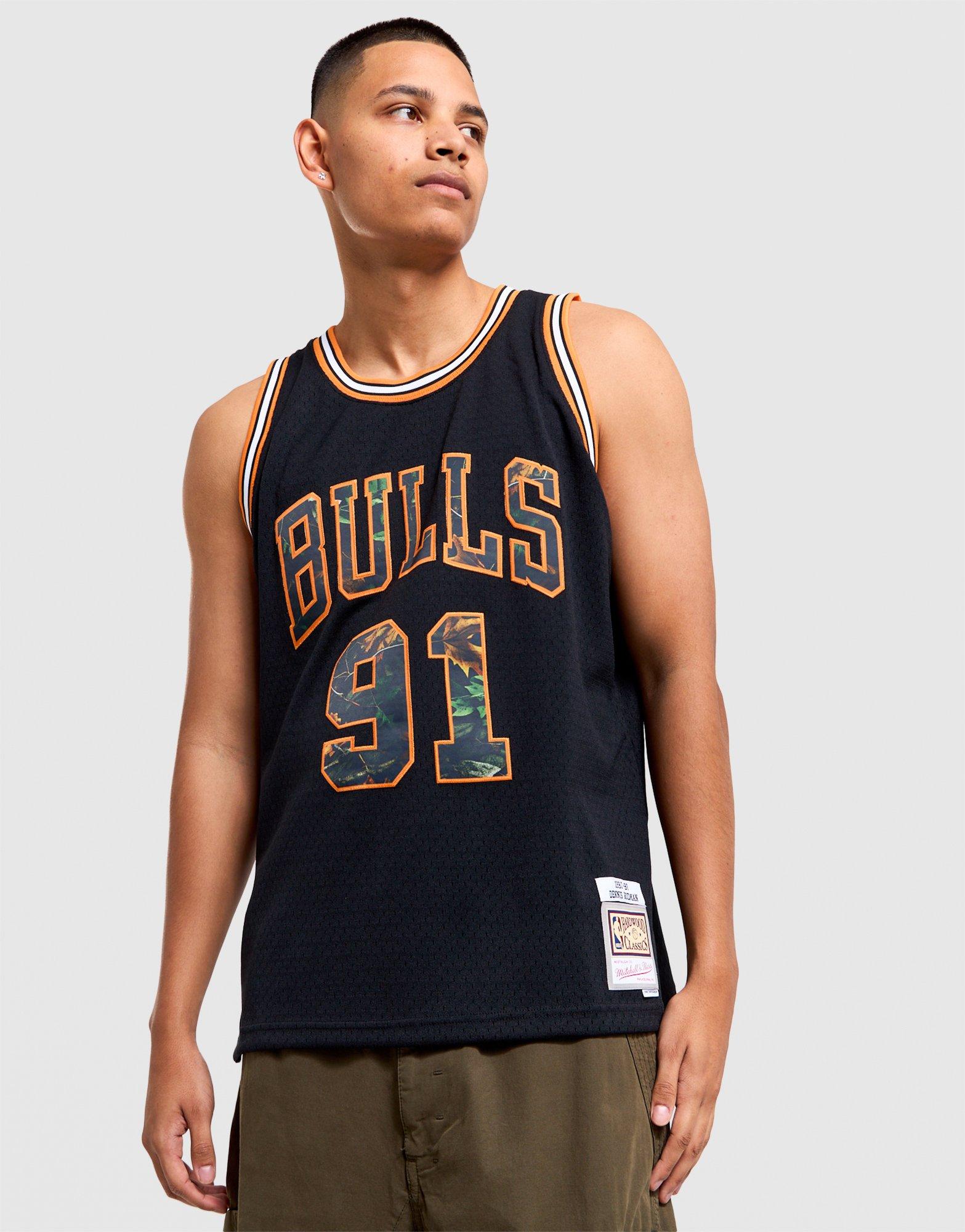 Mitchell & Ness Rodman Bulls Jersey
