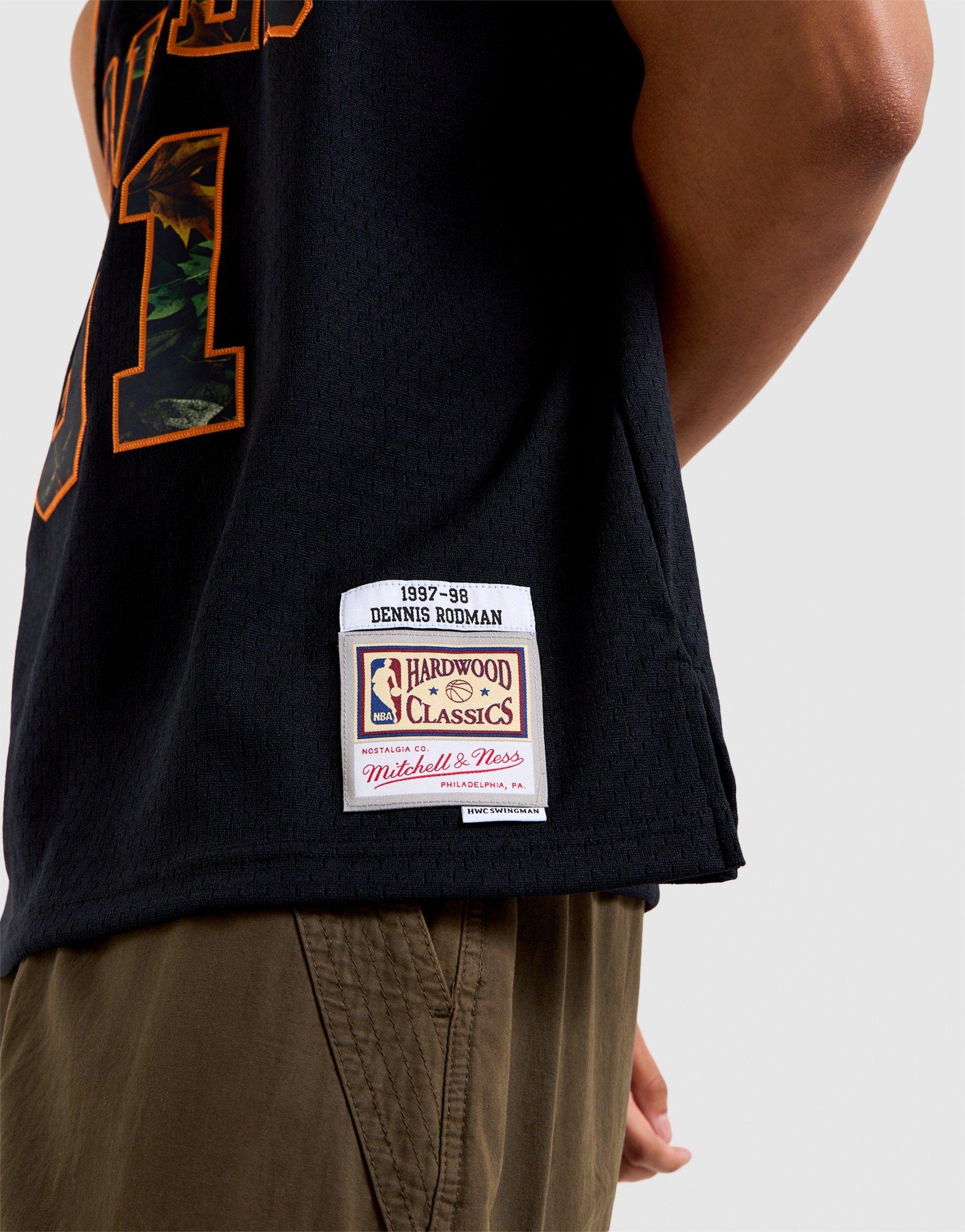 Mitchell & Ness Rodman Bulls Jersey