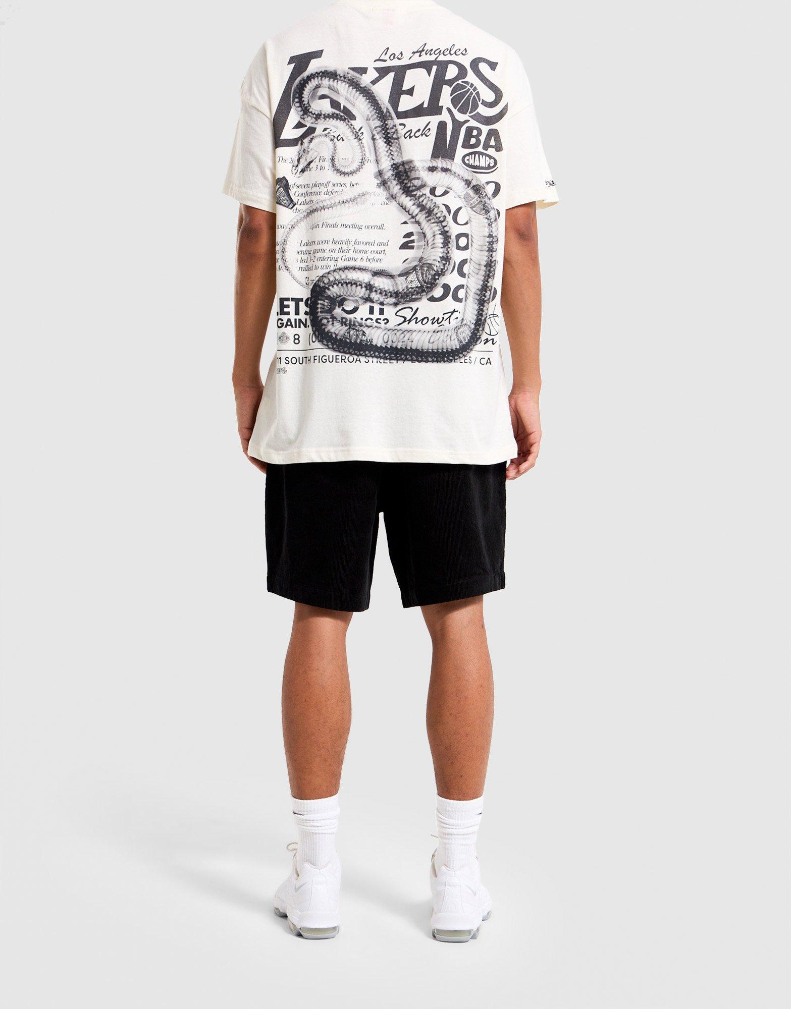 Mitchell & Ness Bulls World Champs Shorts