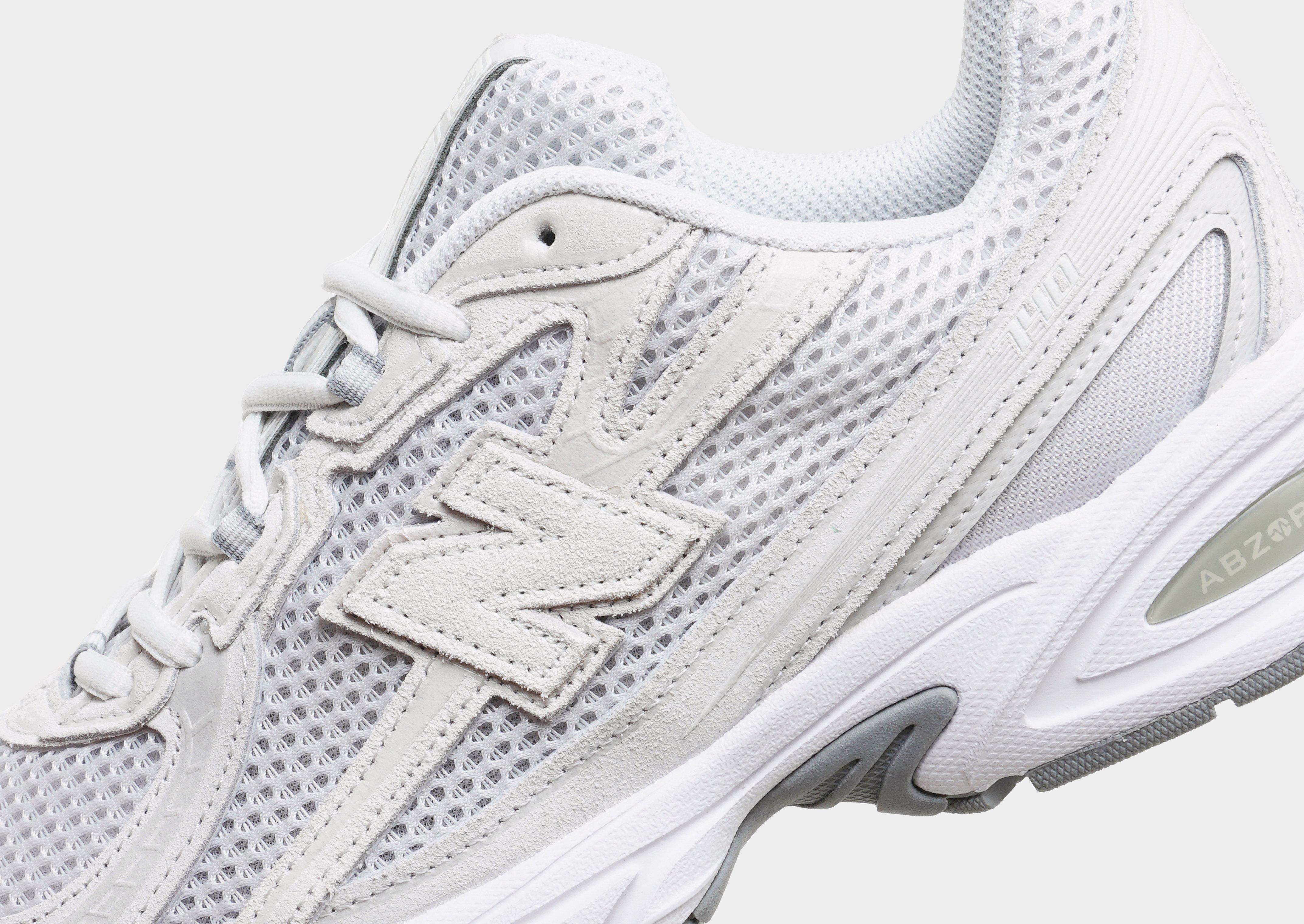 New Balance 740 Women's