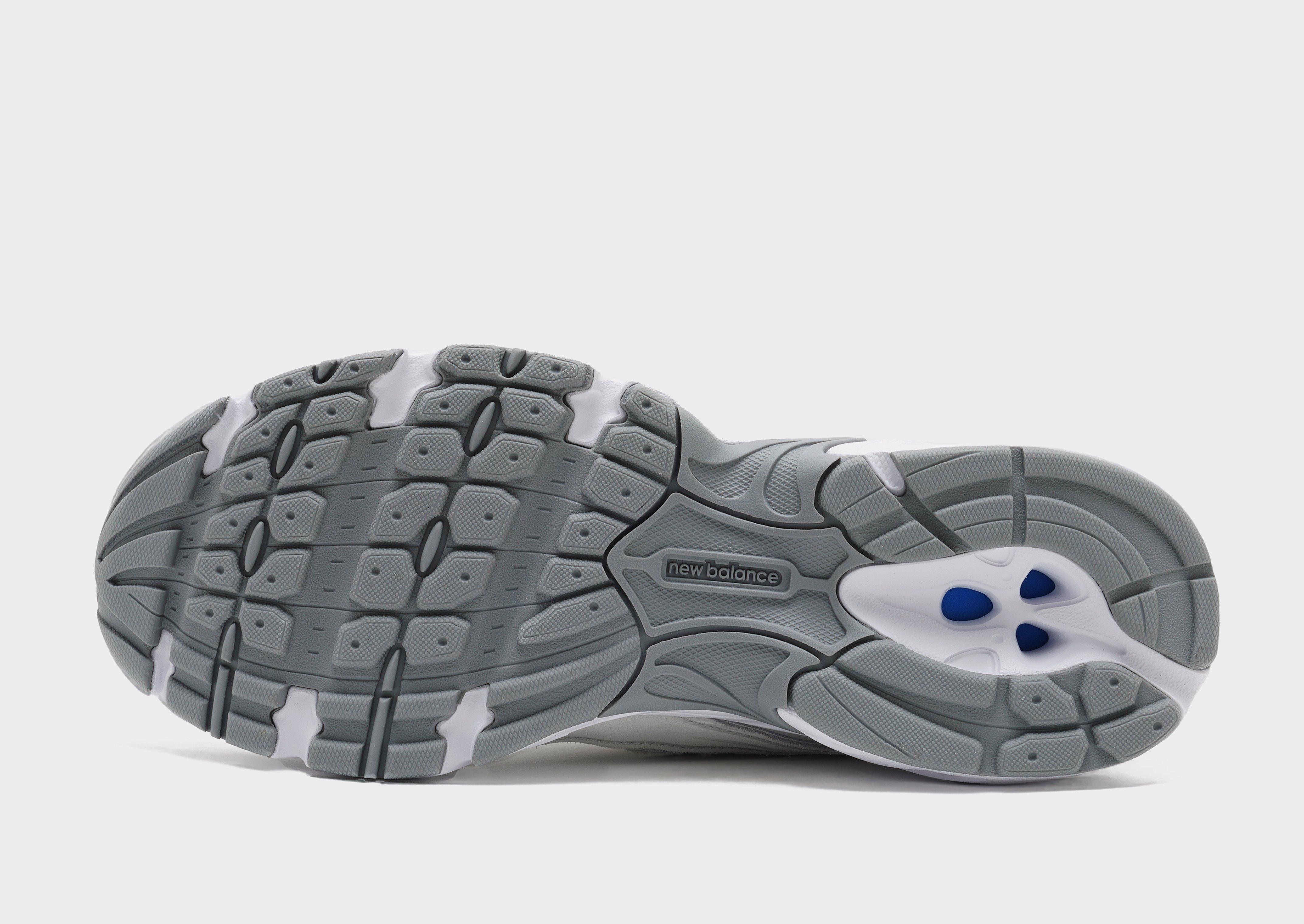 New Balance 740 Women's