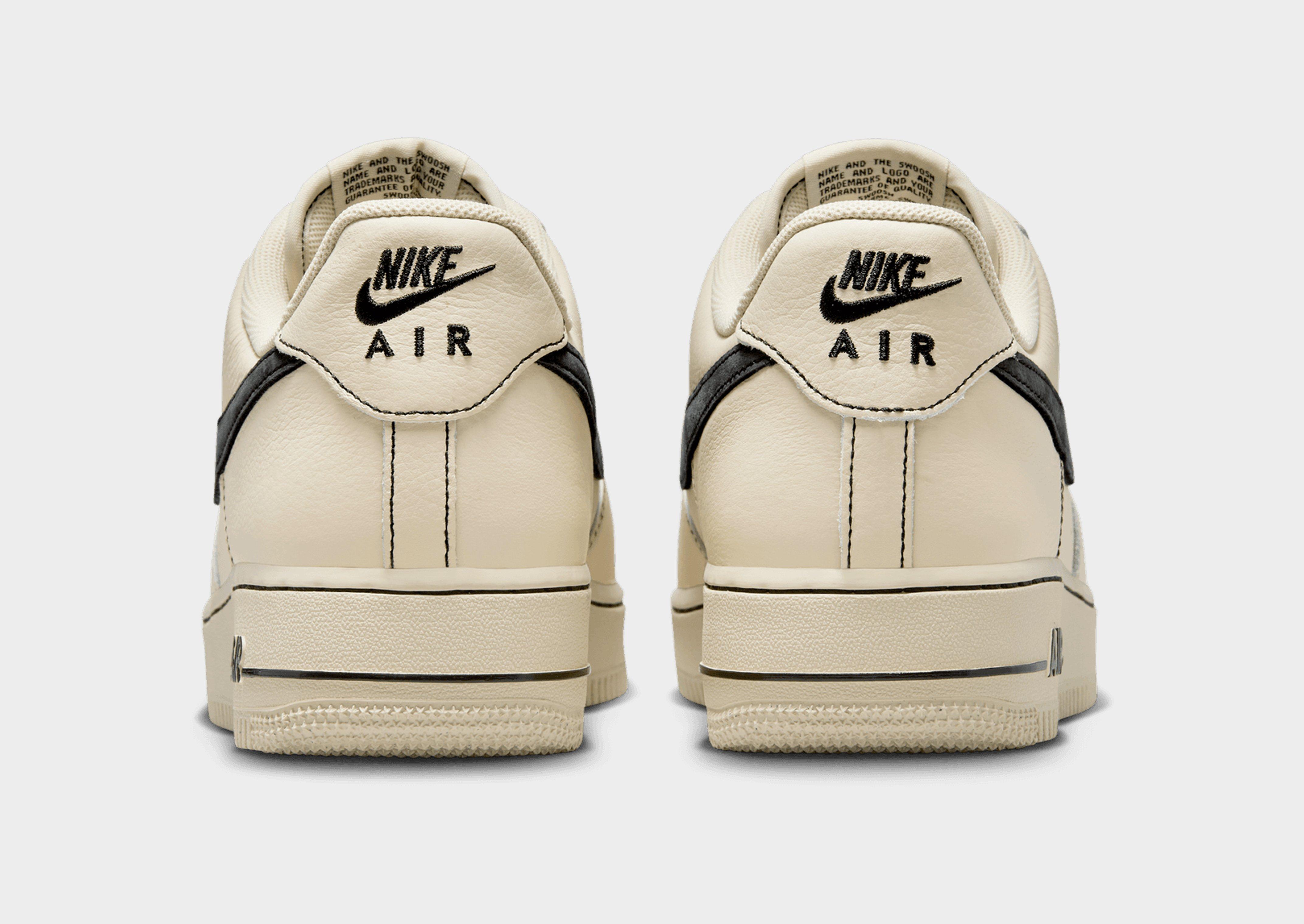 Nike Air Force 1 '07 LV8