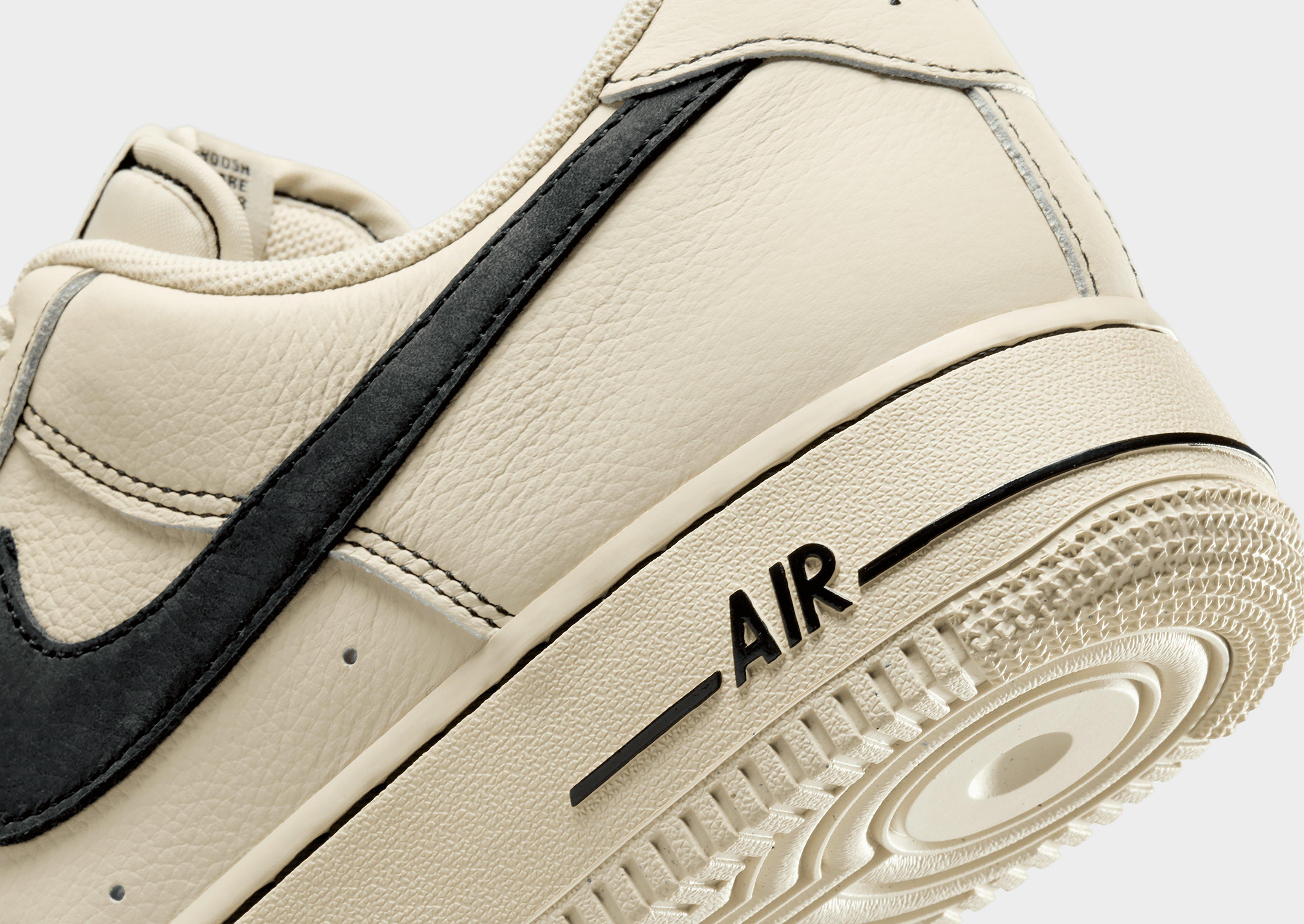 Nike Air Force 1 '07 LV8