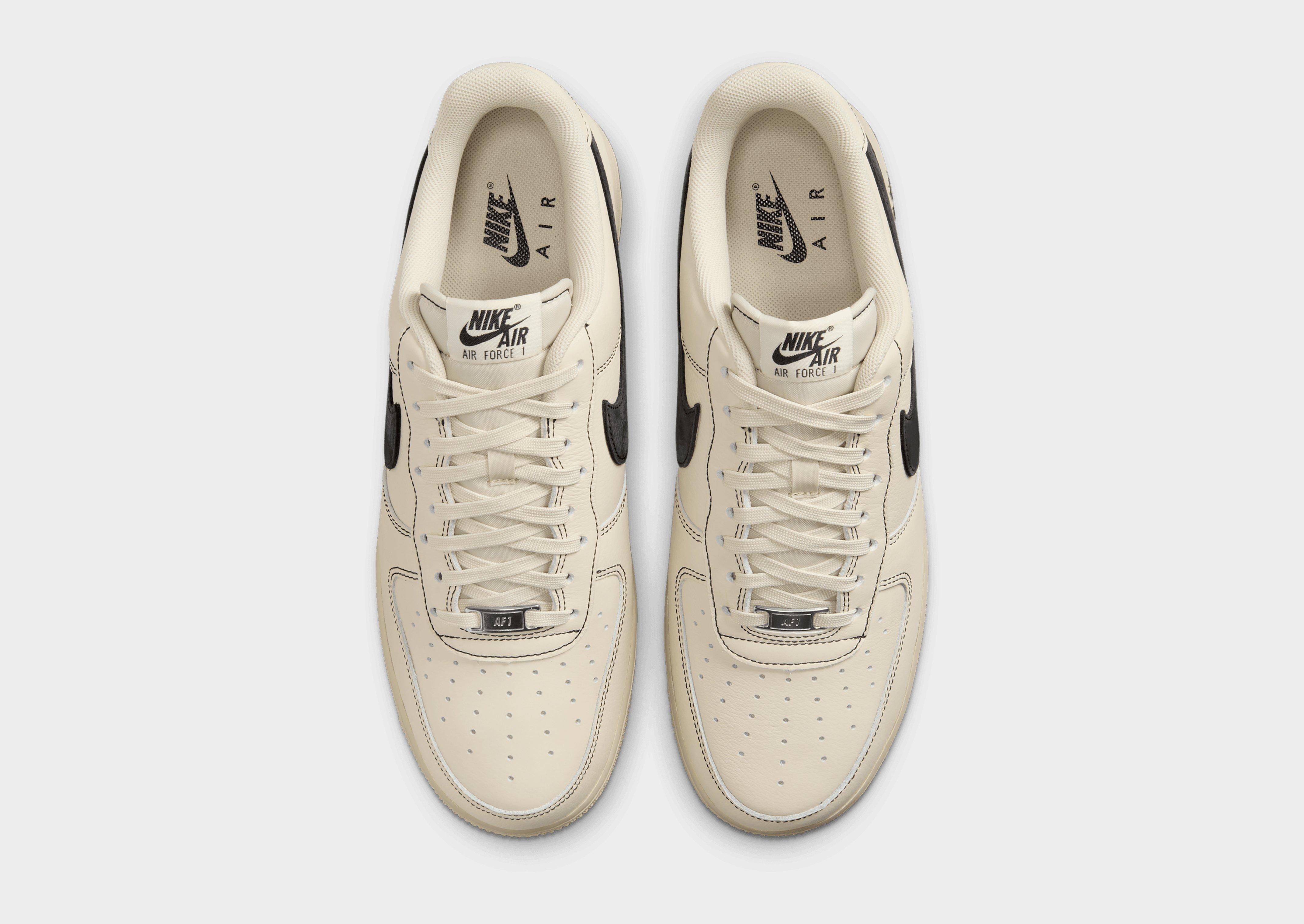 Nike Air Force 1 '07 LV8