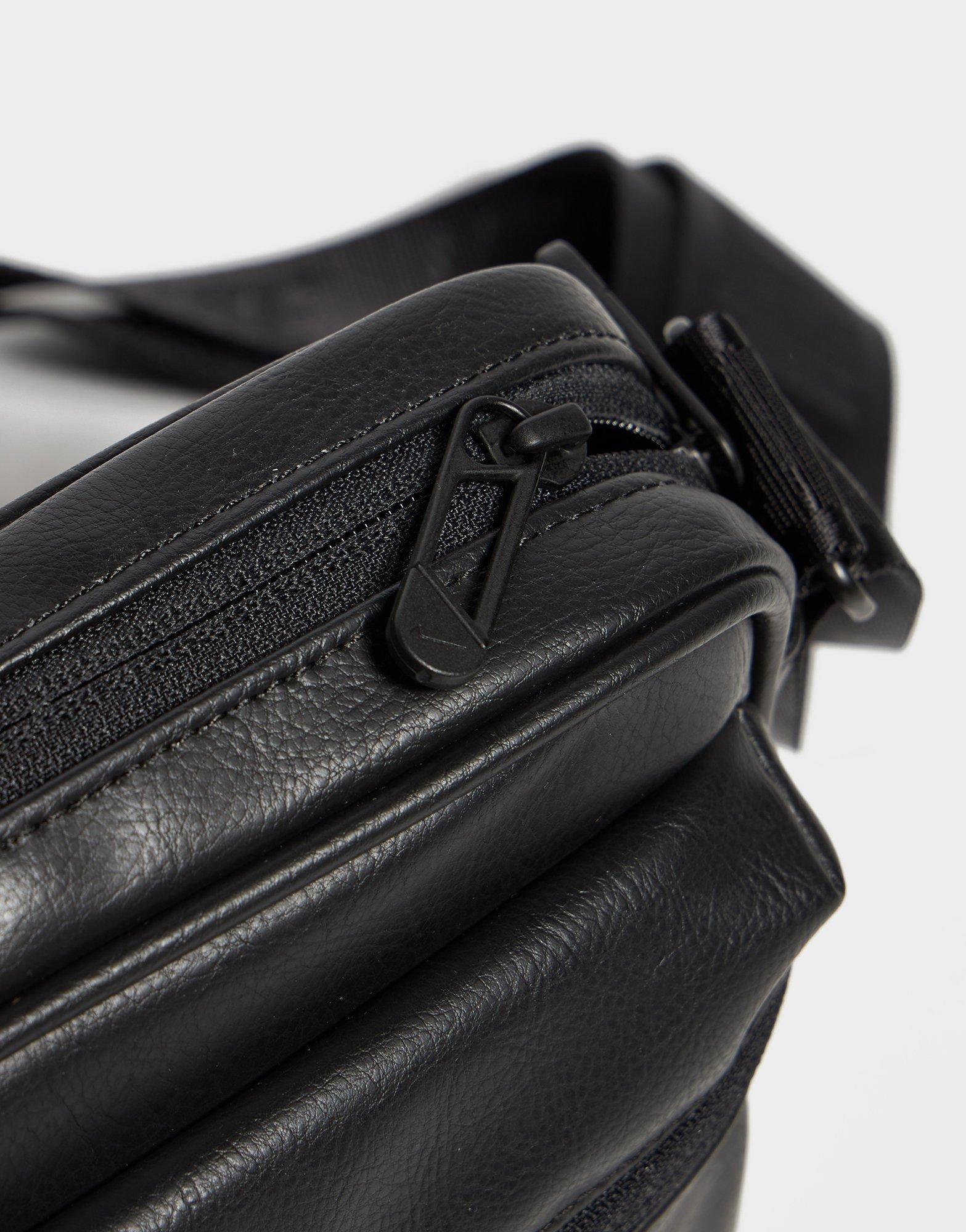 Nike Swoosh Crossbody Bag