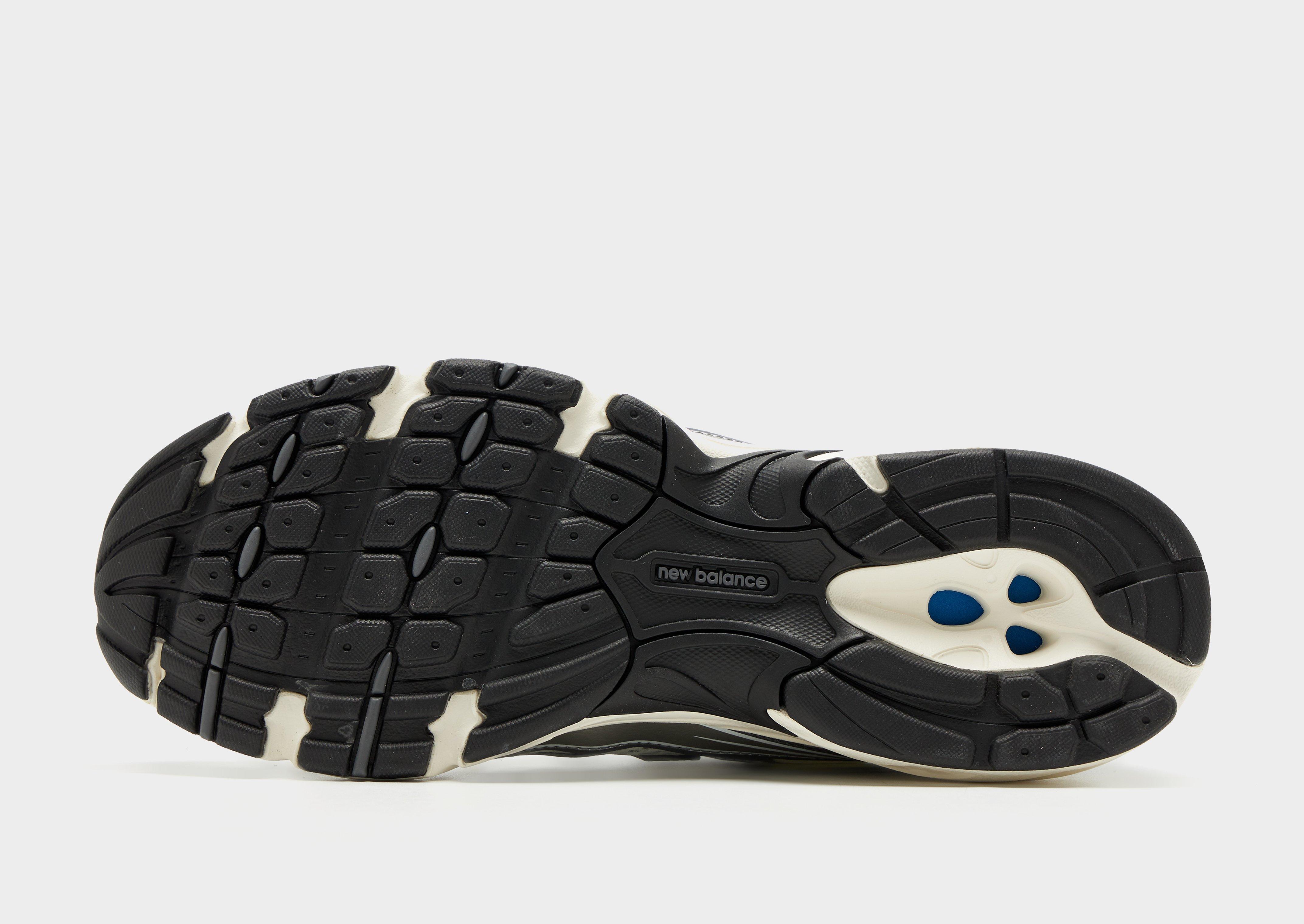 New Balance 740 Women's