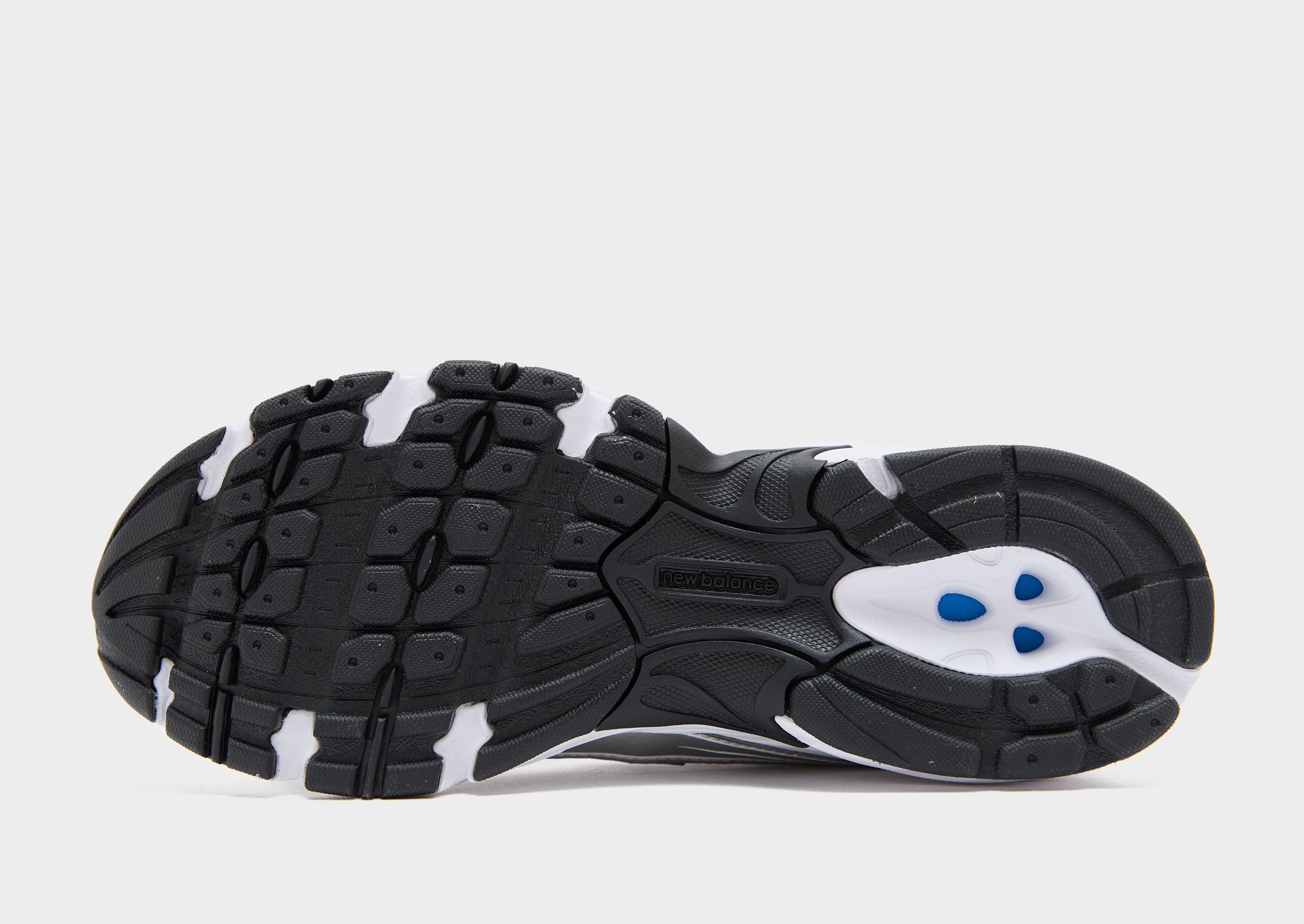New Balance 740
