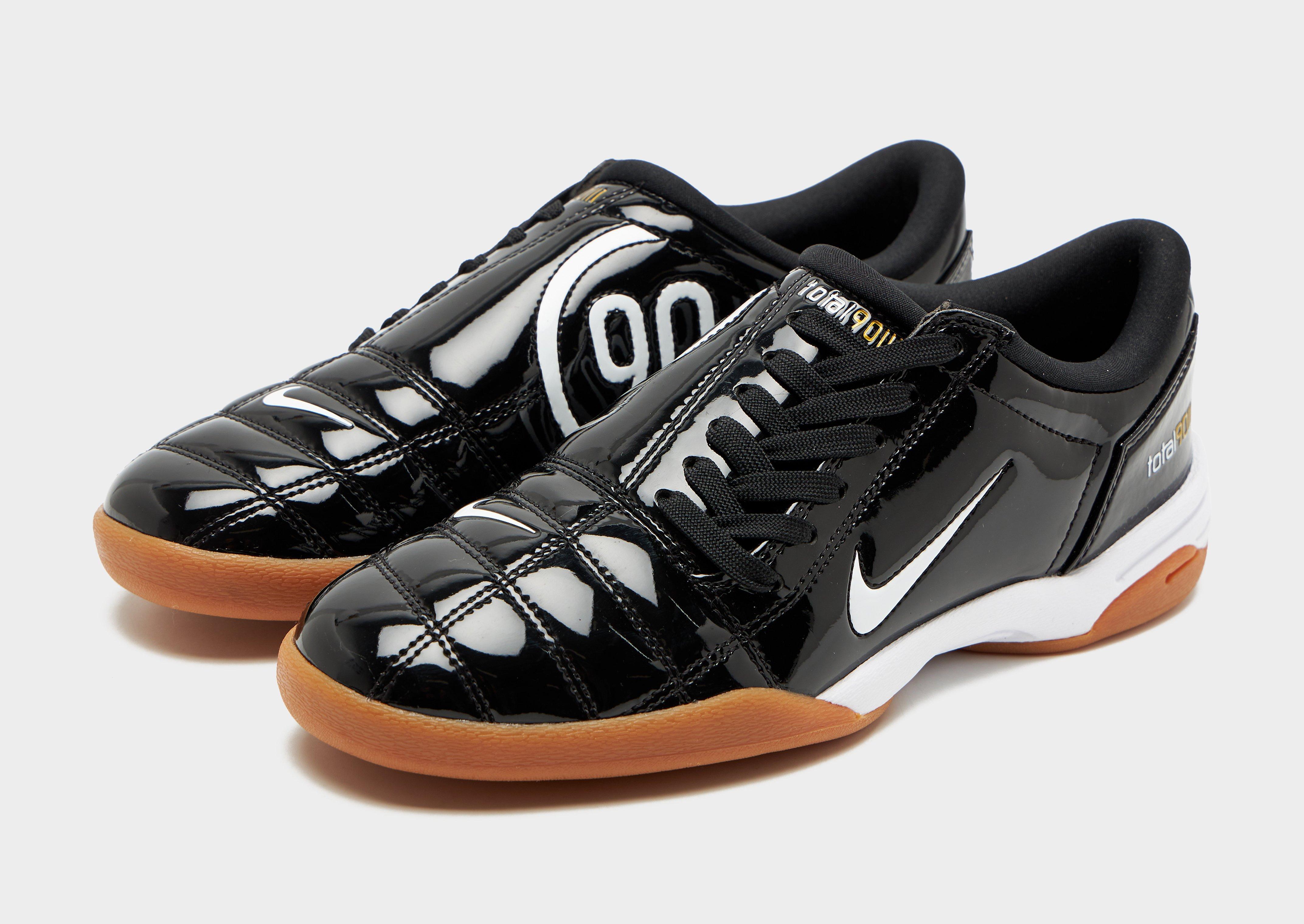 Nike Total 90 Women's