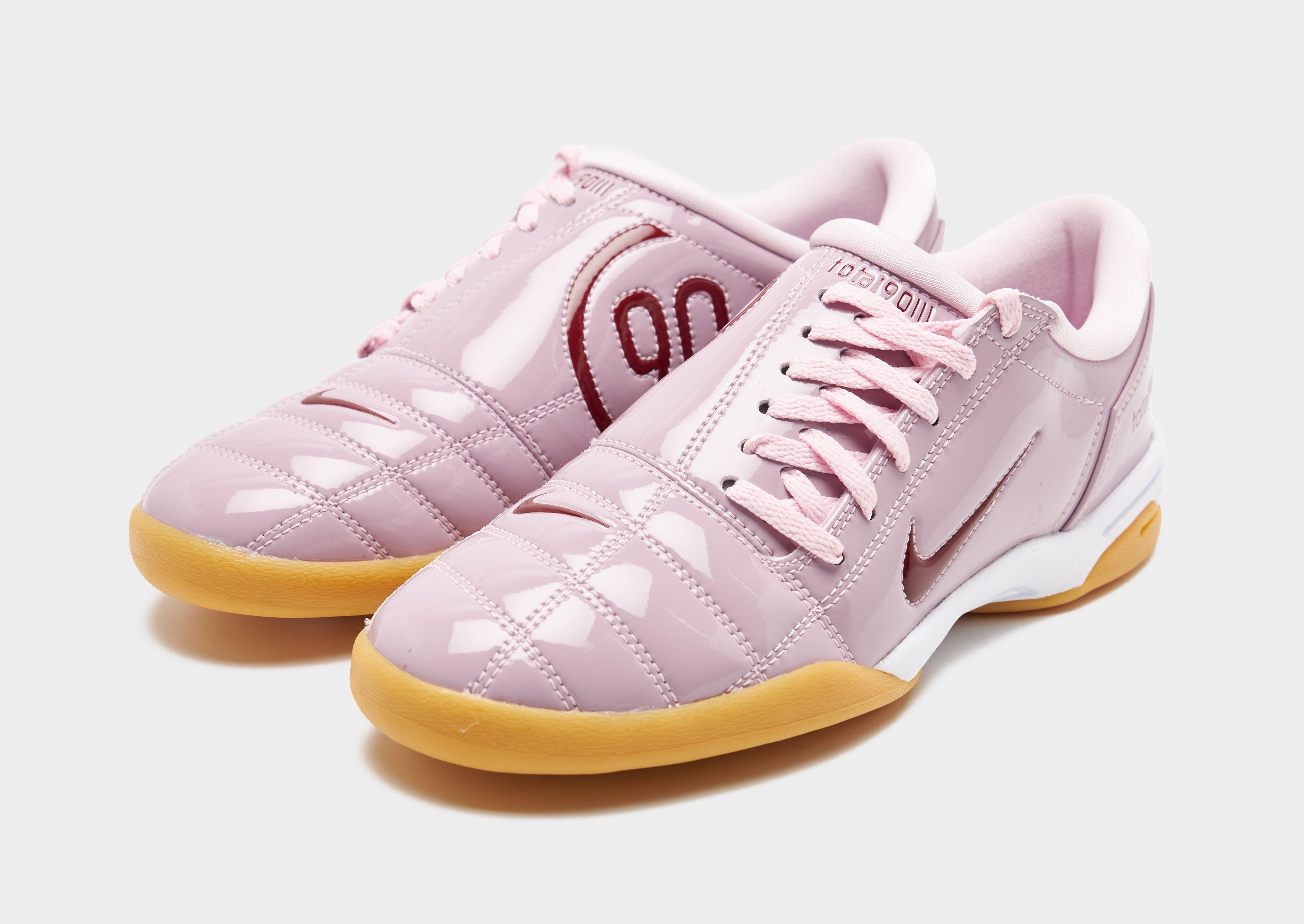 Nike Total 90 Women's