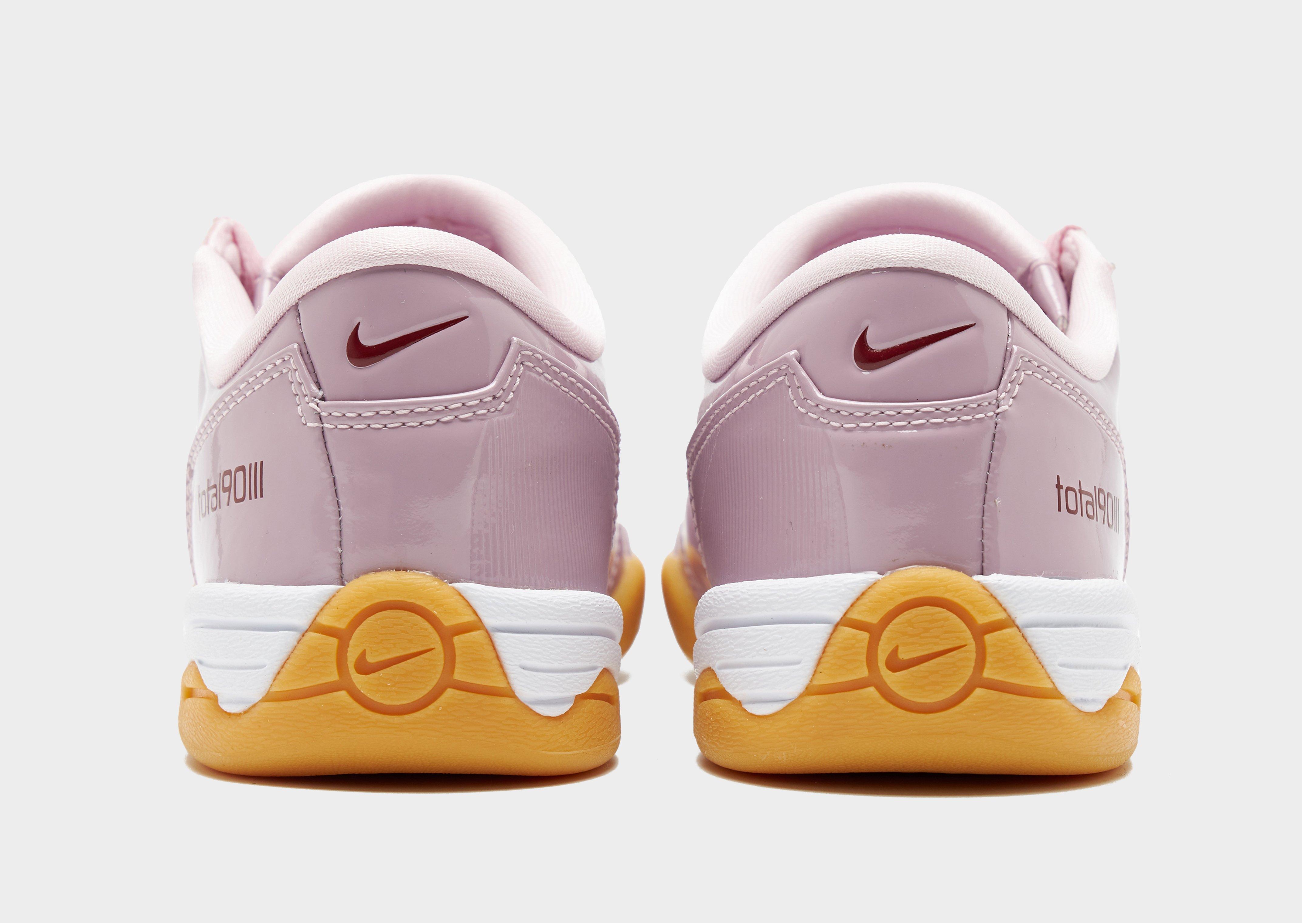 Nike Total 90 Women's