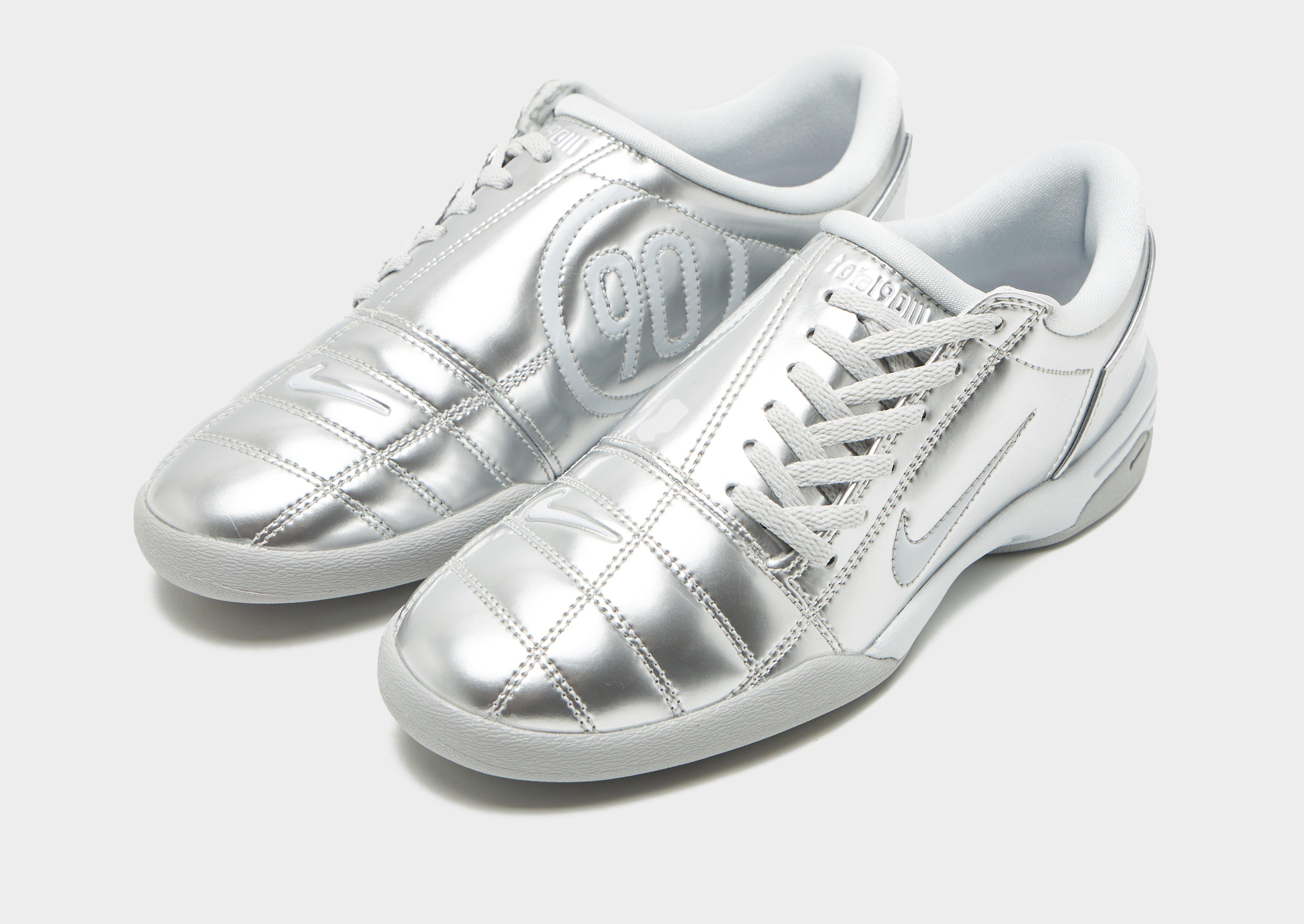 Nike Total 90 Women's