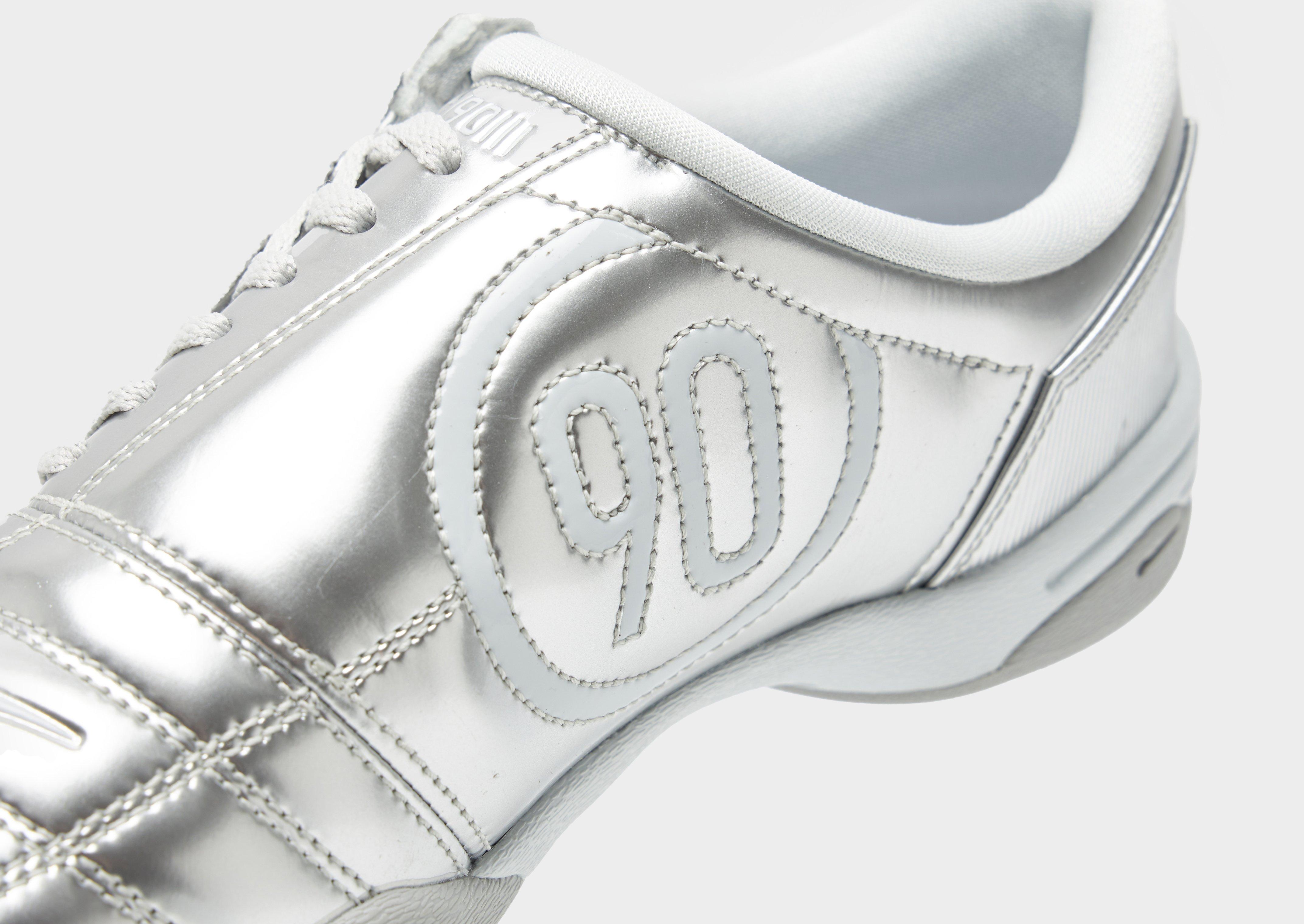 Nike Total 90 Women's