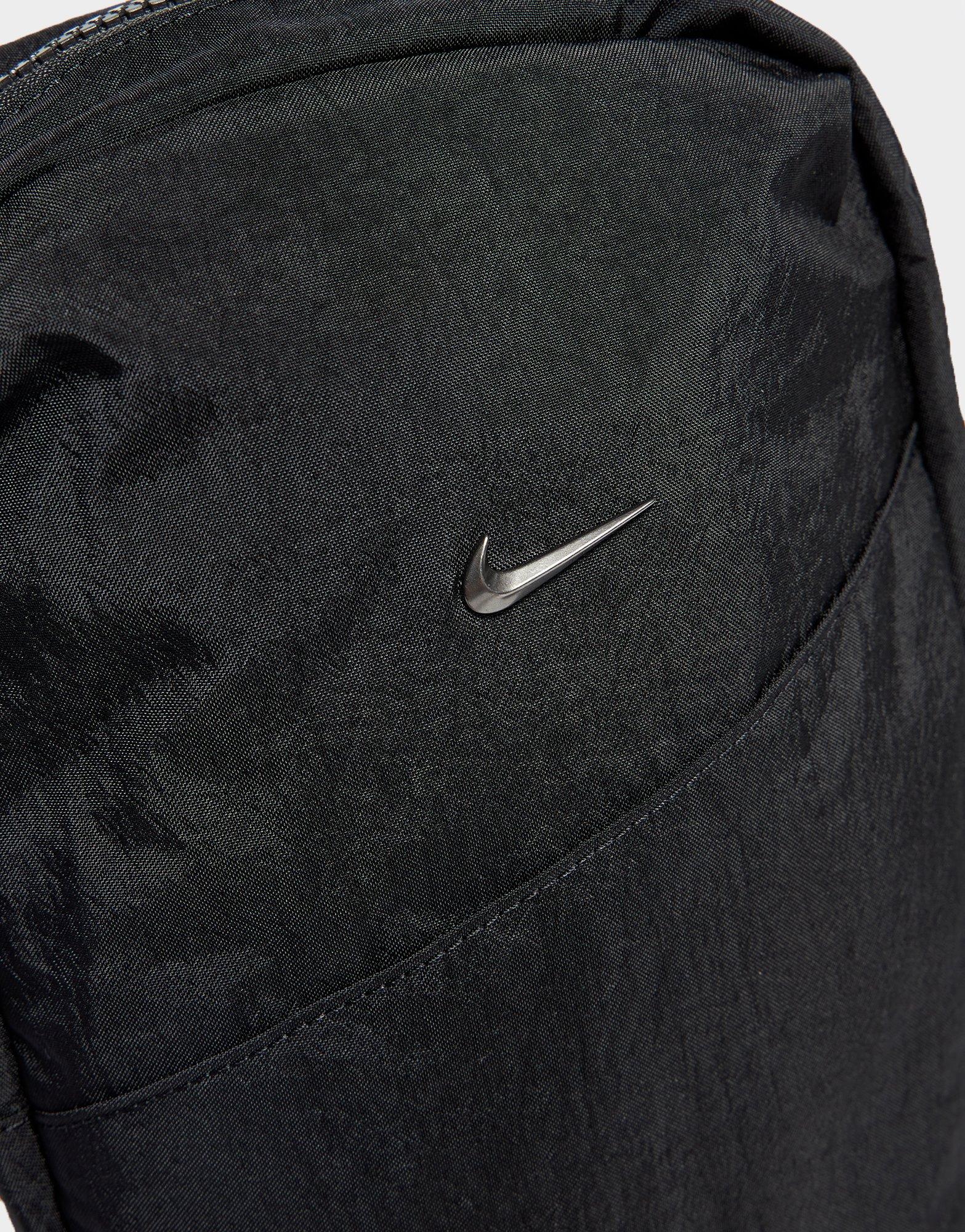 Nike Aura Crossbody Bag