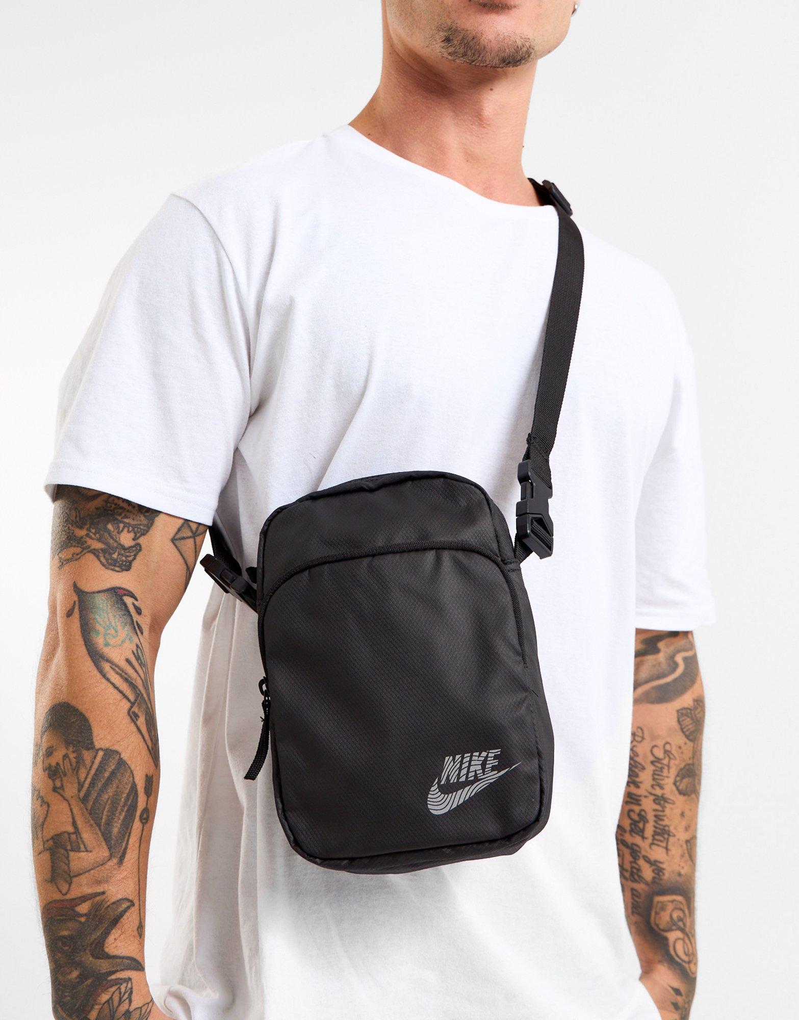 Nike Futura Heritage Small Items Bag