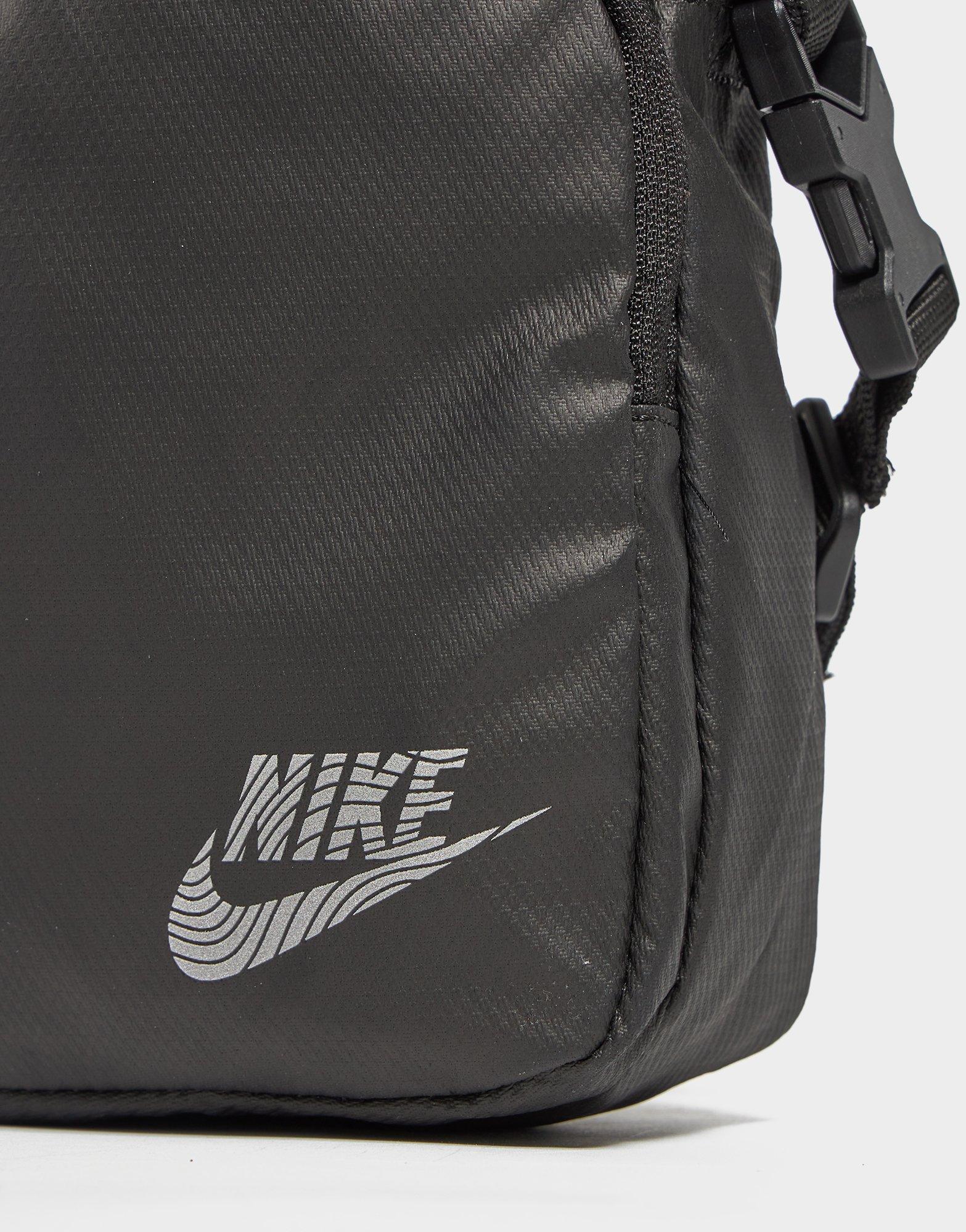 Nike Futura Heritage Small Items Bag