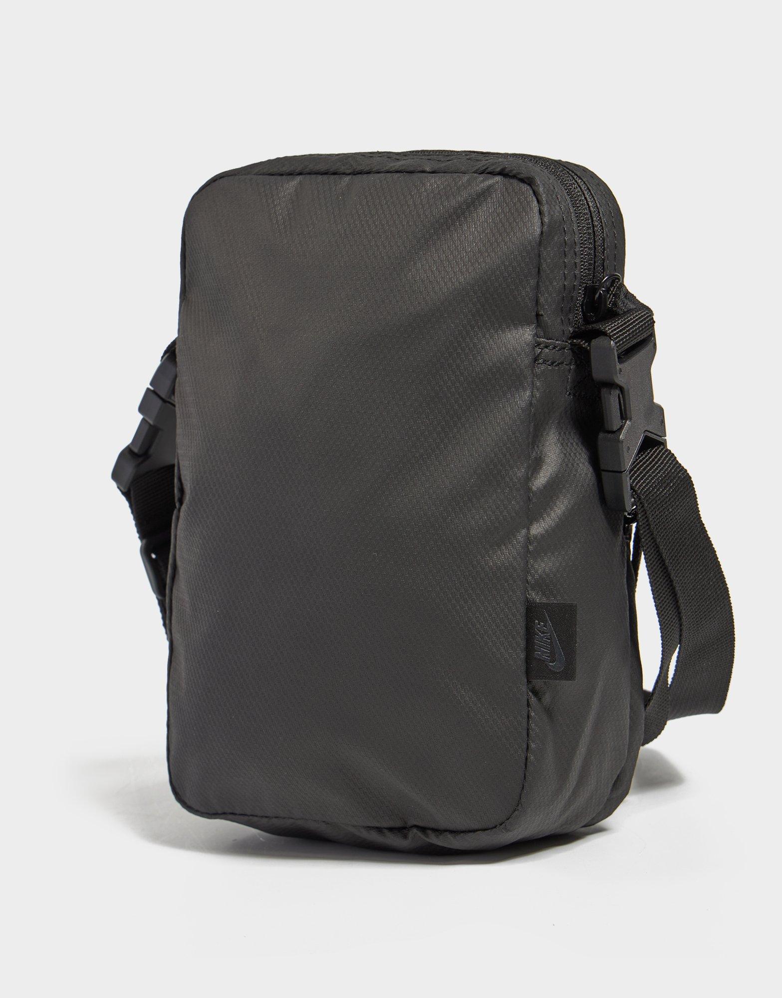 Nike Futura Heritage Small Items Bag