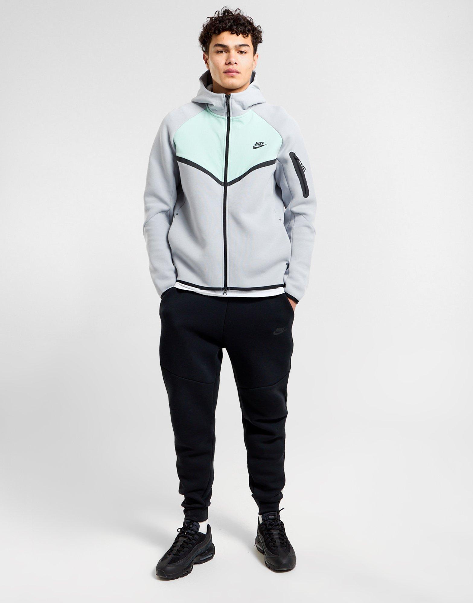 Nike Tech Fleece Hoodie