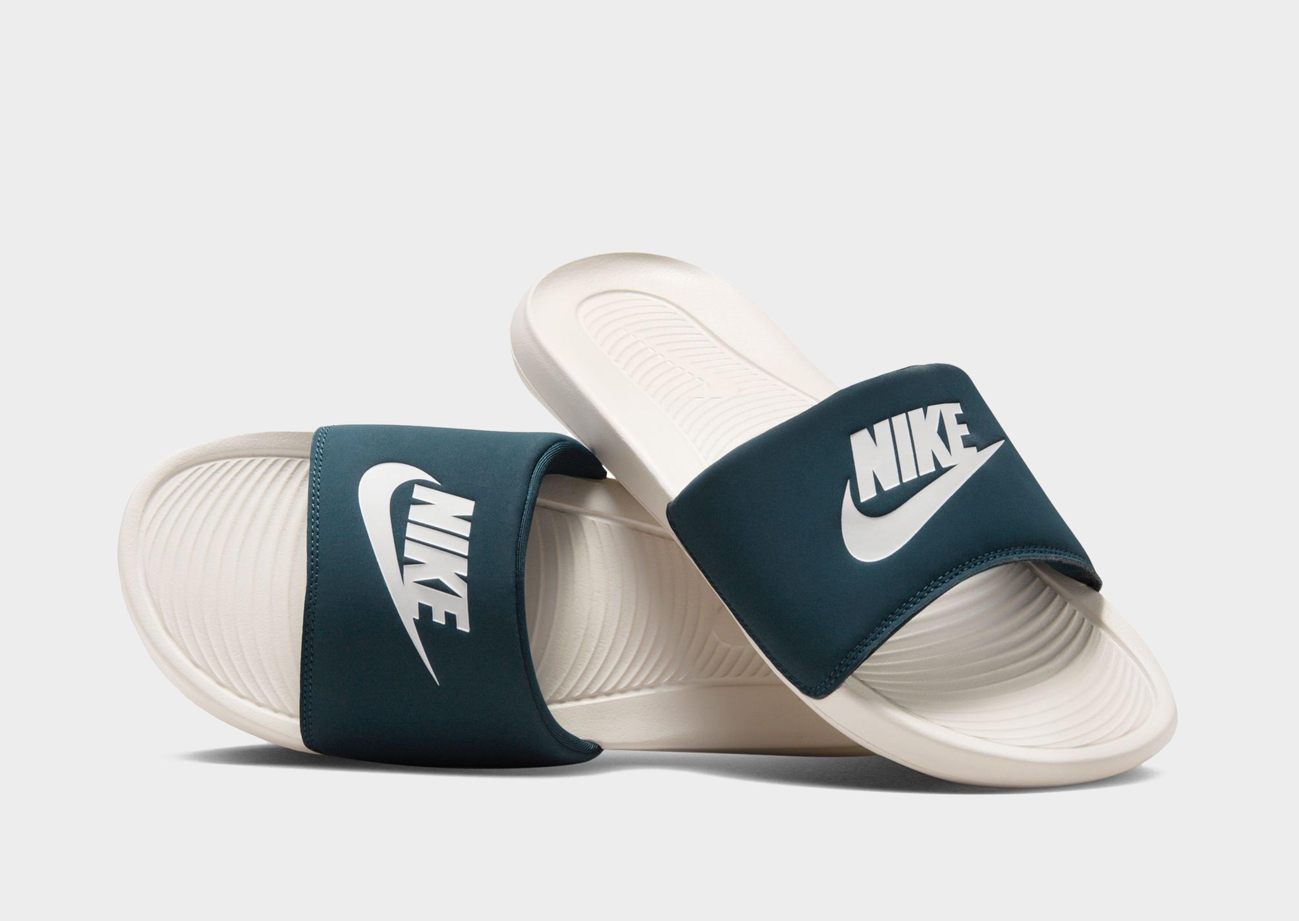 Nike Victori One Slides