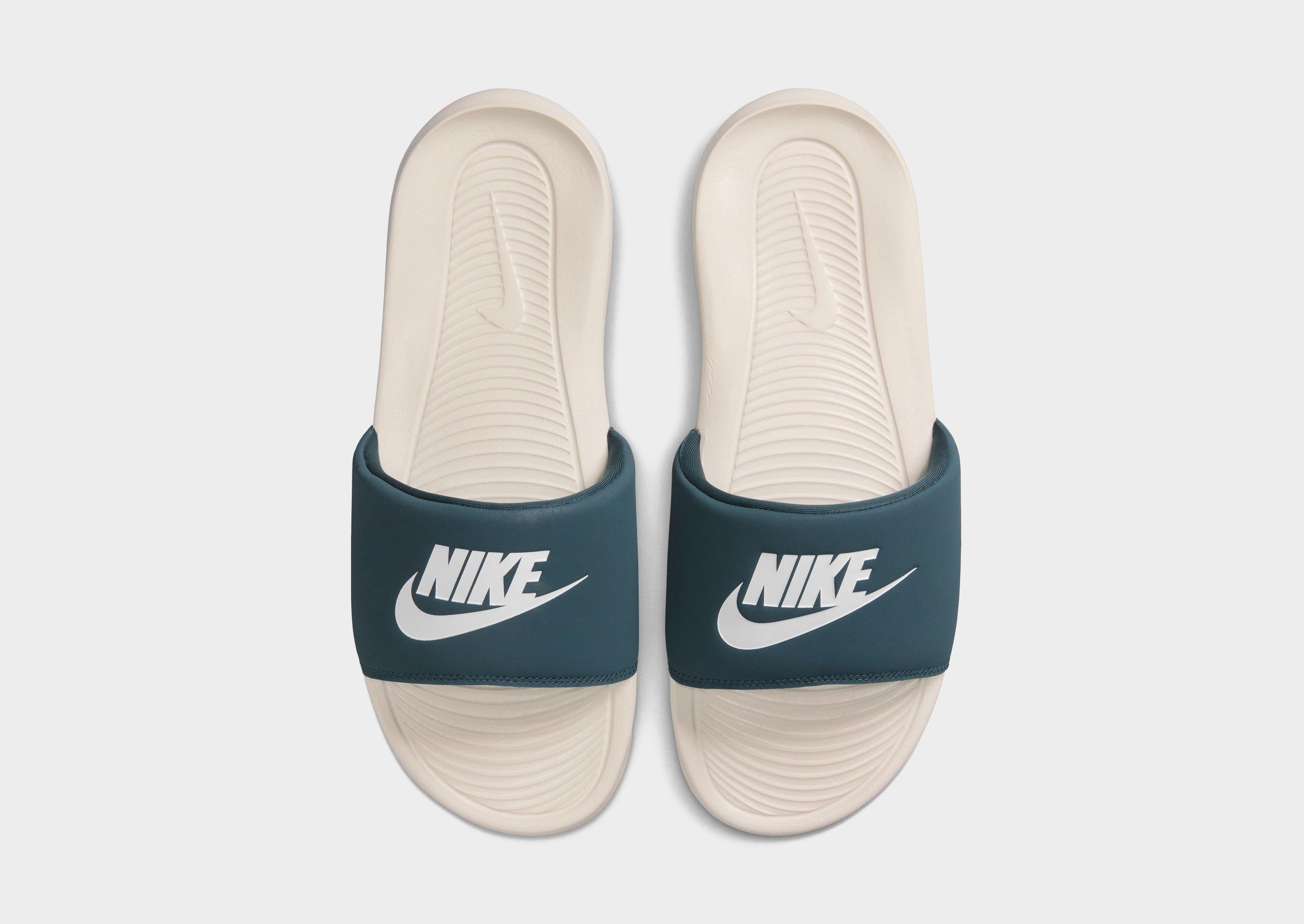Nike Victori One Slides