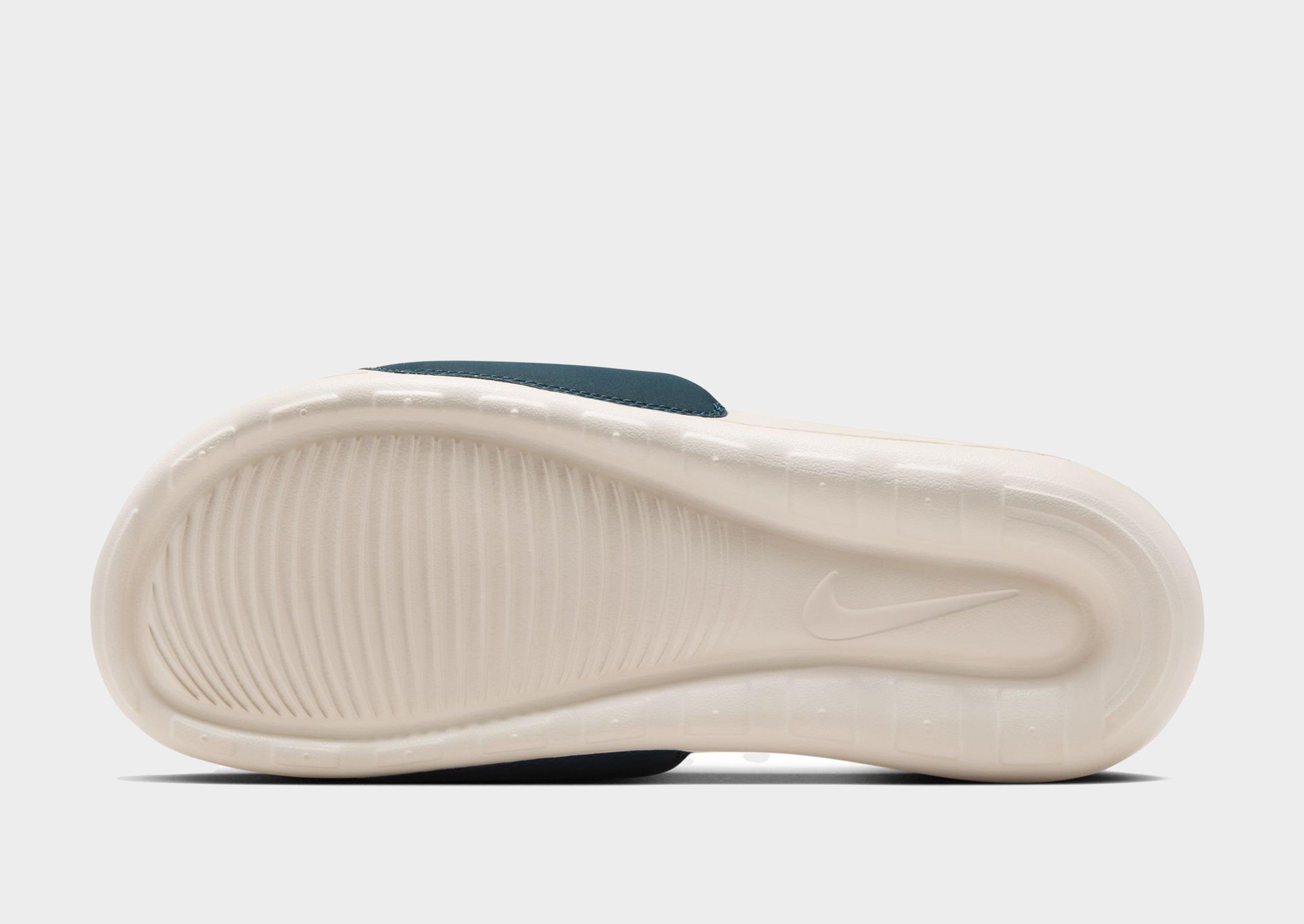Nike Victori One Slides