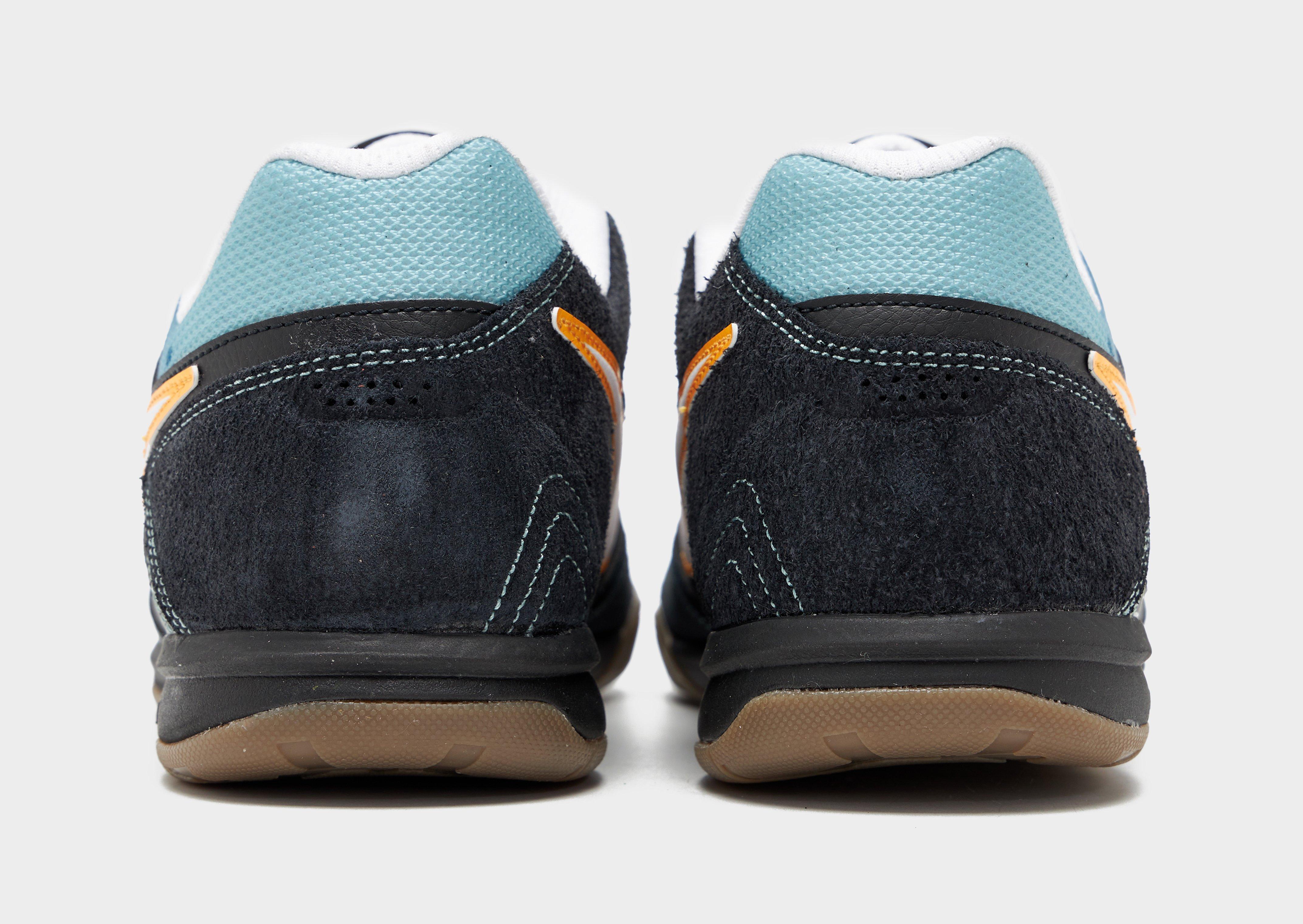Nike Gato