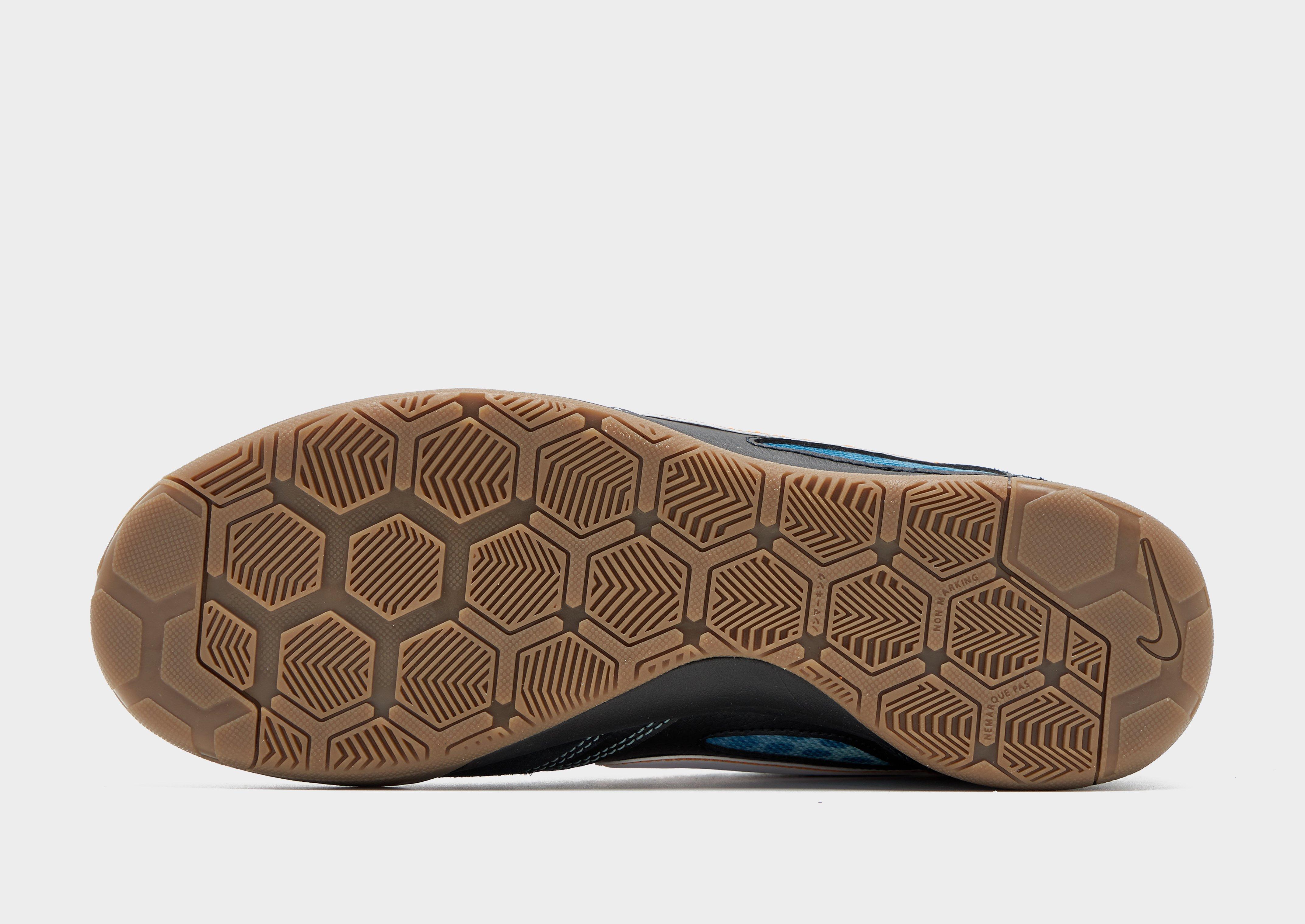Nike Gato