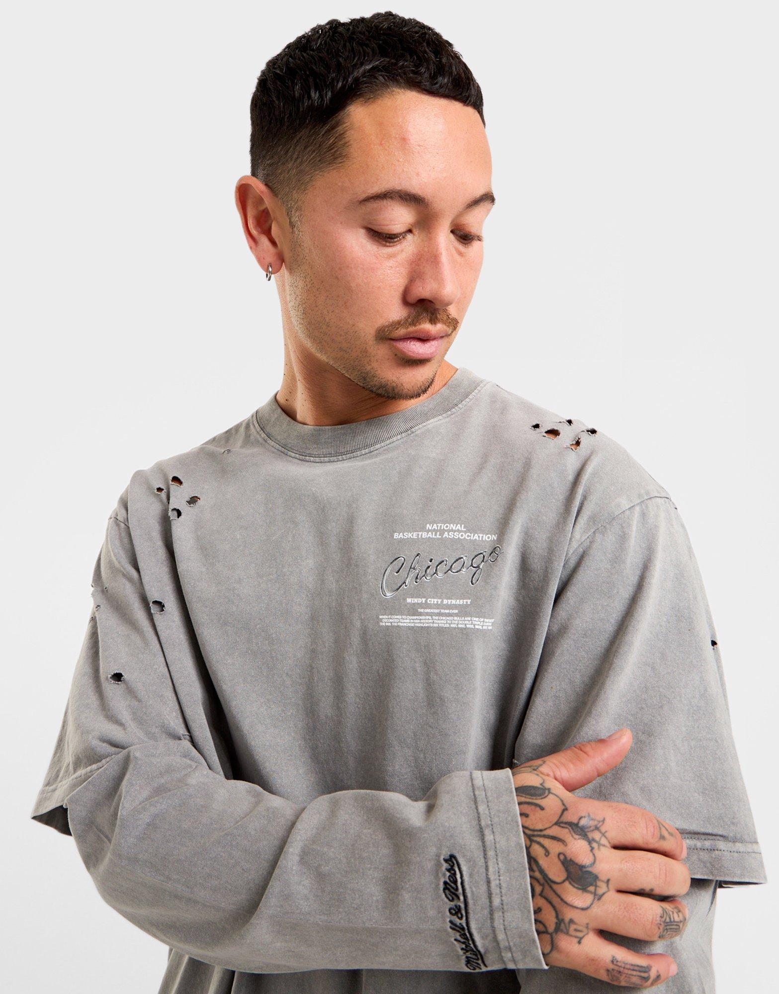 Mitchell & Ness Chicago Bulls Long Sleeve T-Shirt