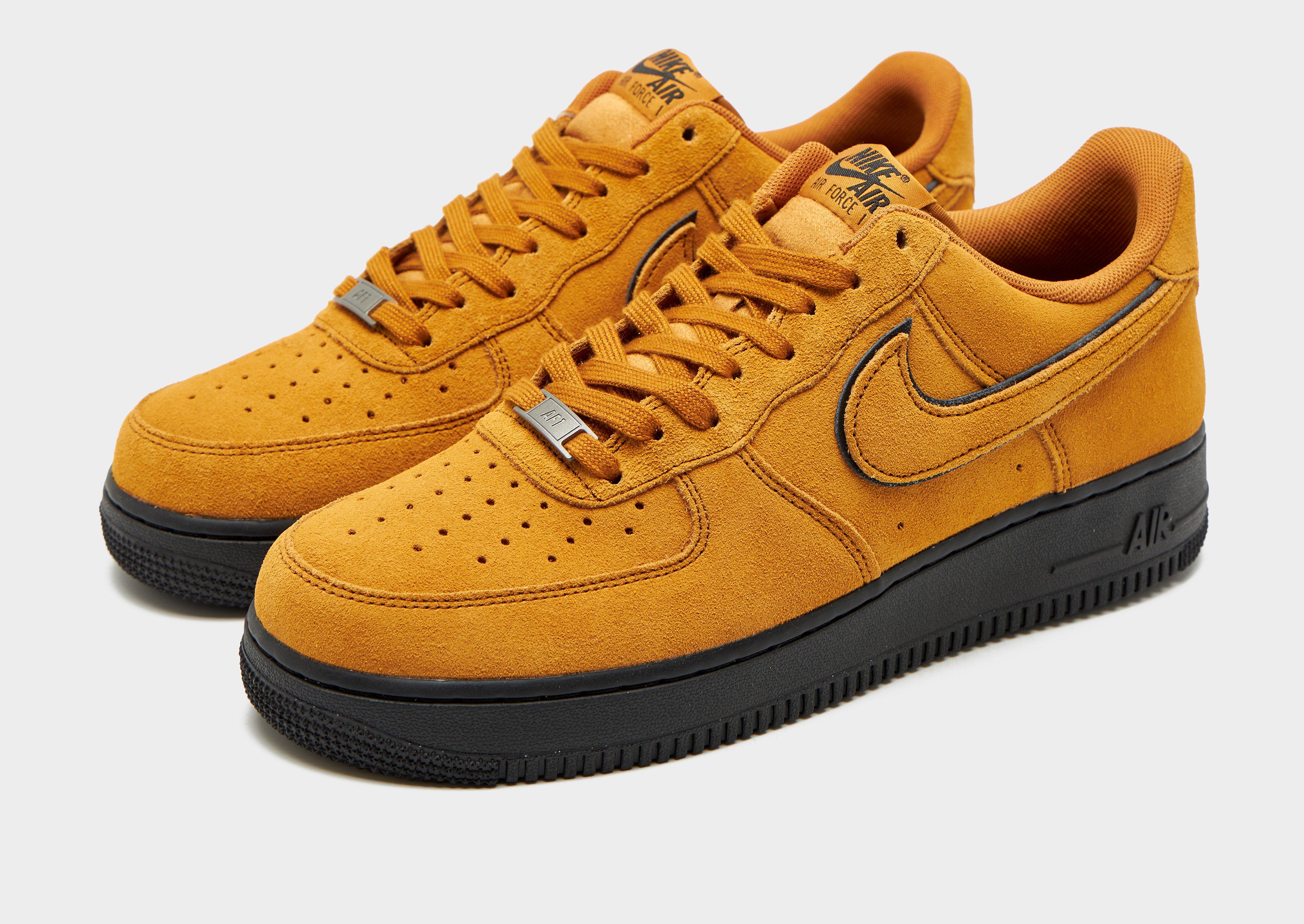 Nike Air Force 1 '07 LV8