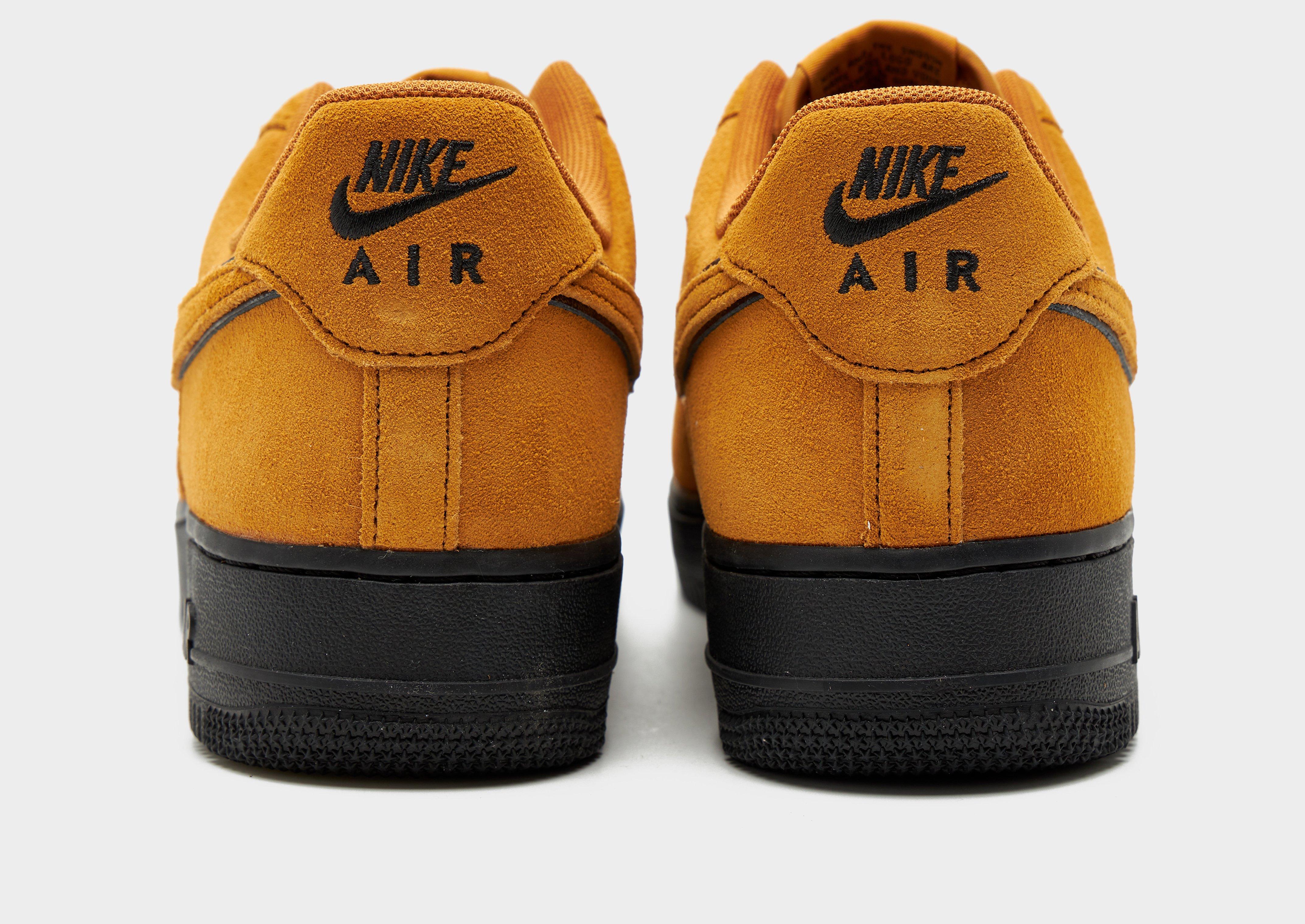 Nike Air Force 1 '07 LV8