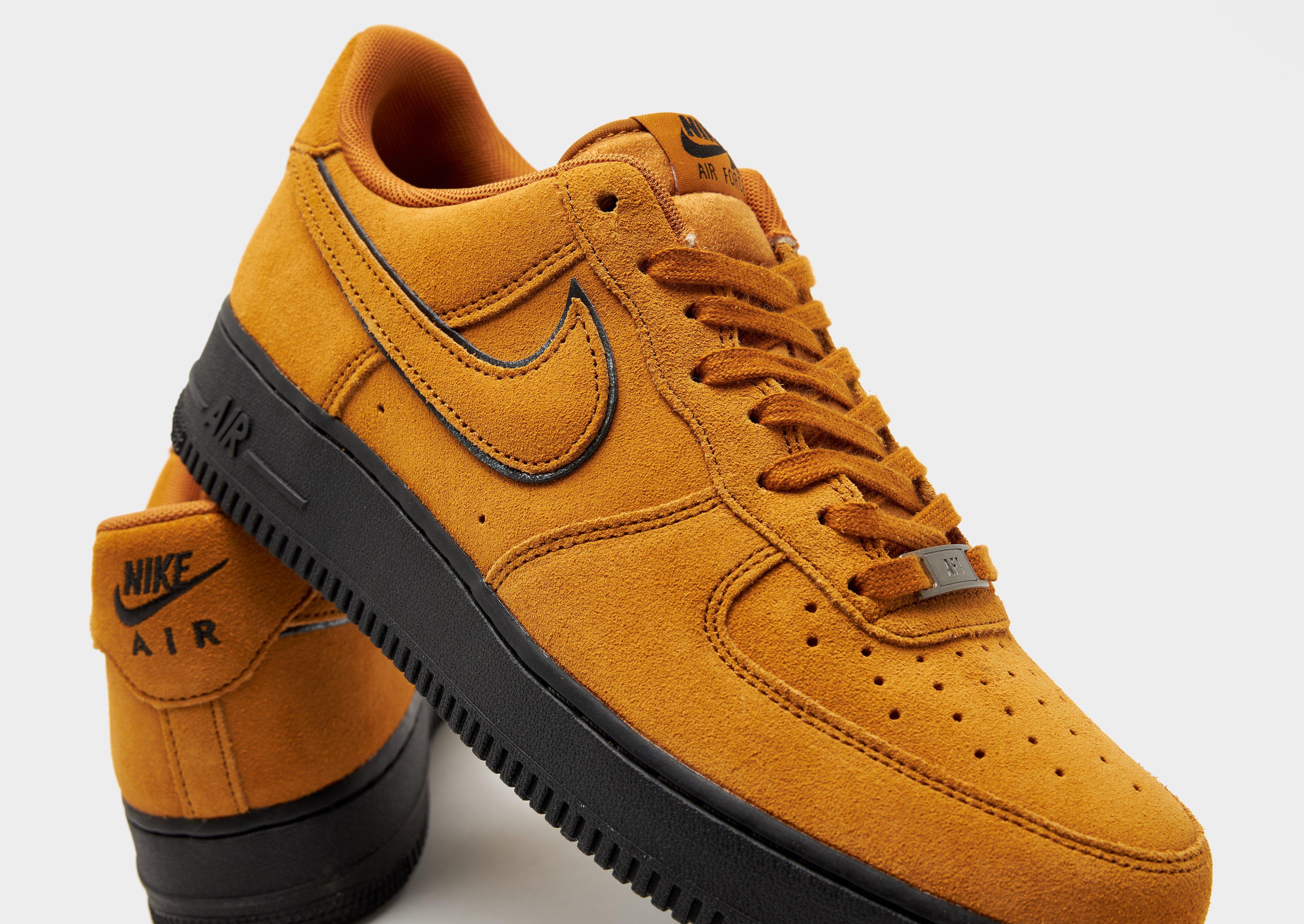 Nike Air Force 1 '07 LV8