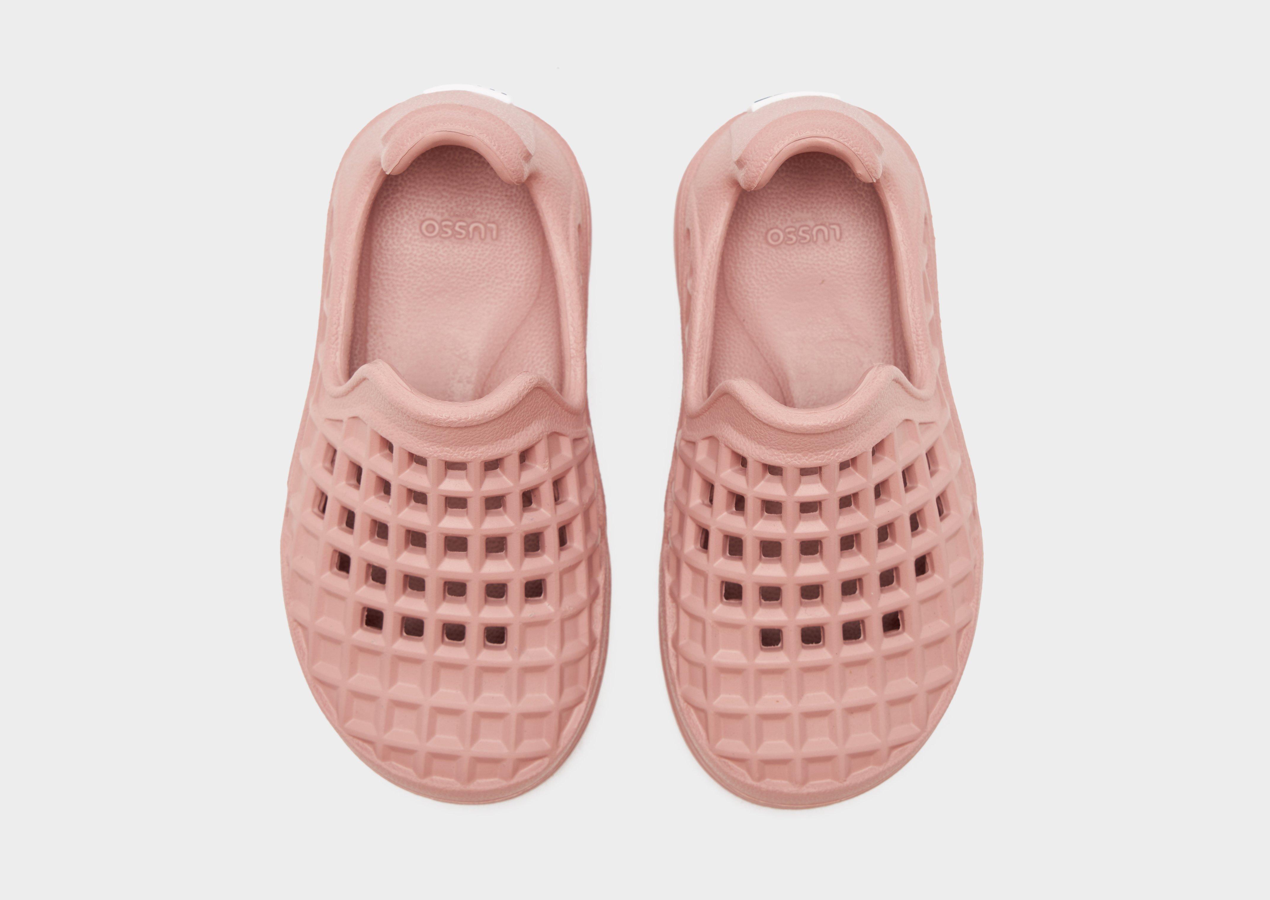 Lusso Cloud Scenario Slides Infant's