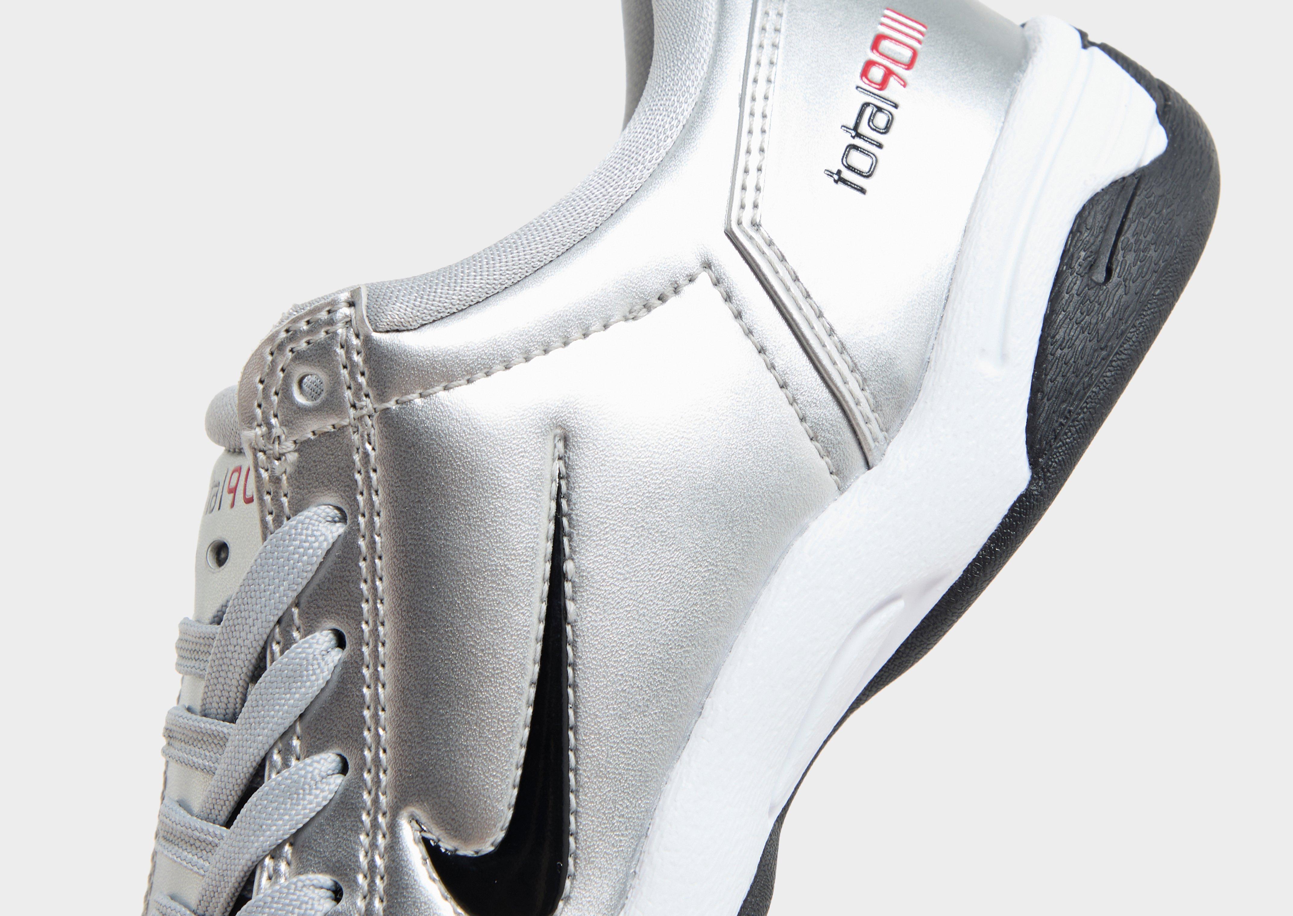 Nike Total 90 Women's