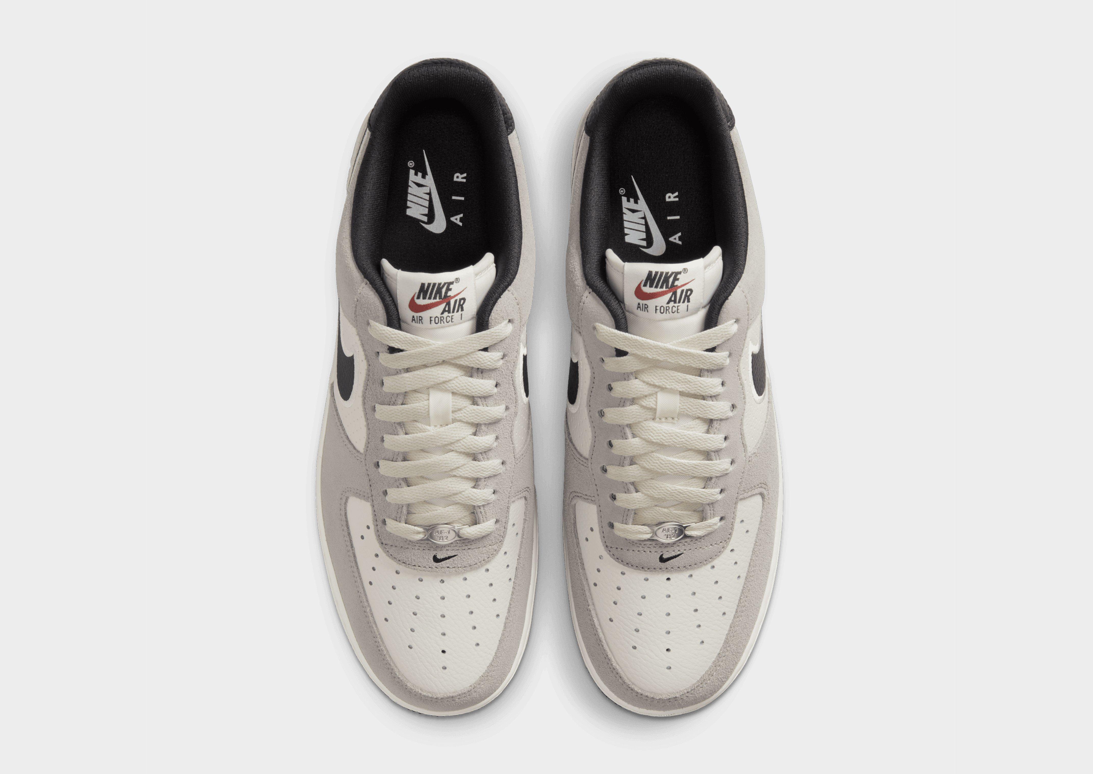 Nike Air Force 1 LV8