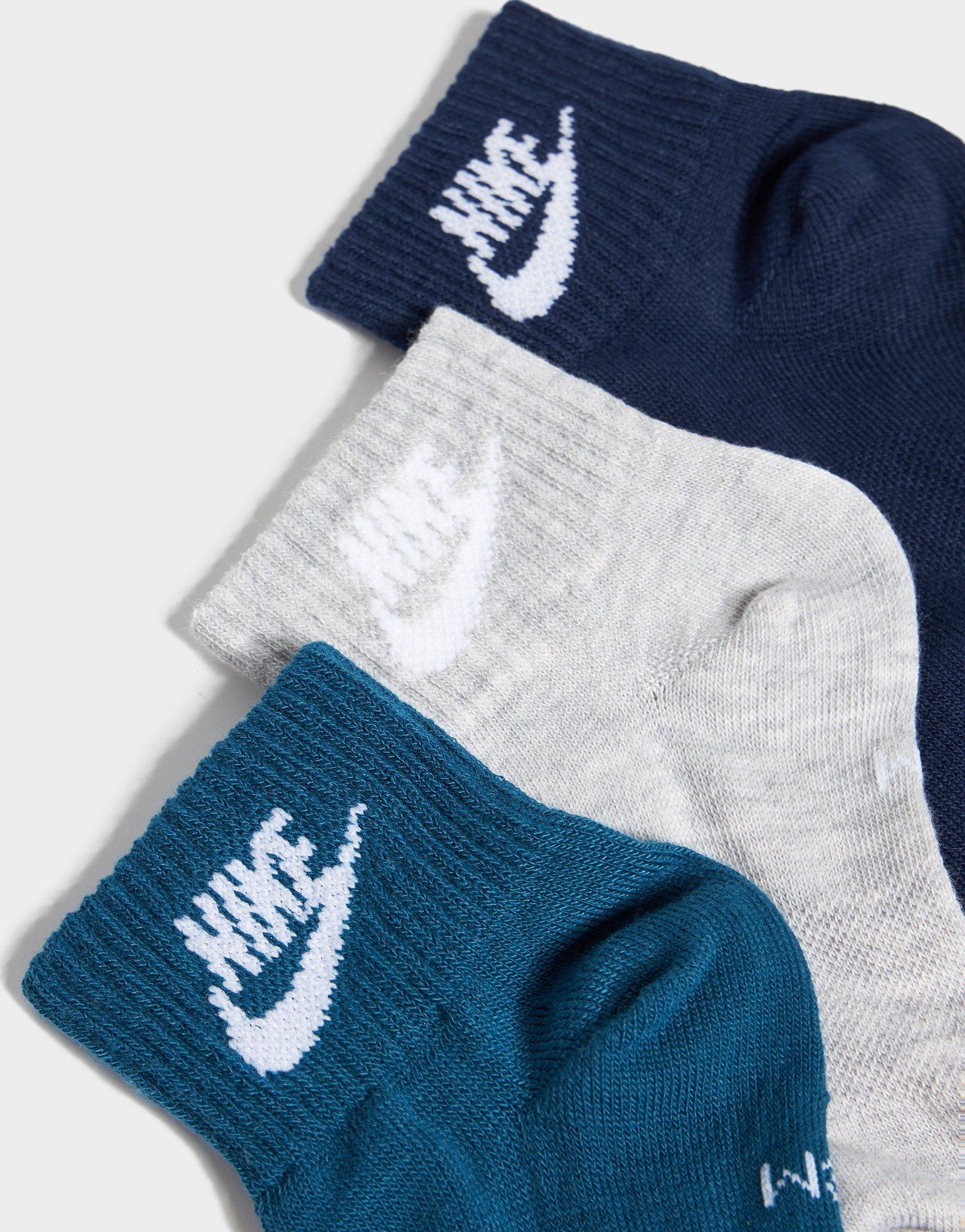Nike Everyday Essential Ankle Socks (3 Pairs)