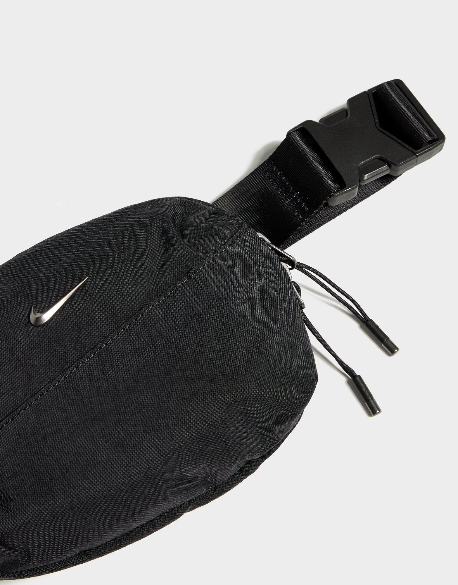 Nike Aura Crossbody Bag