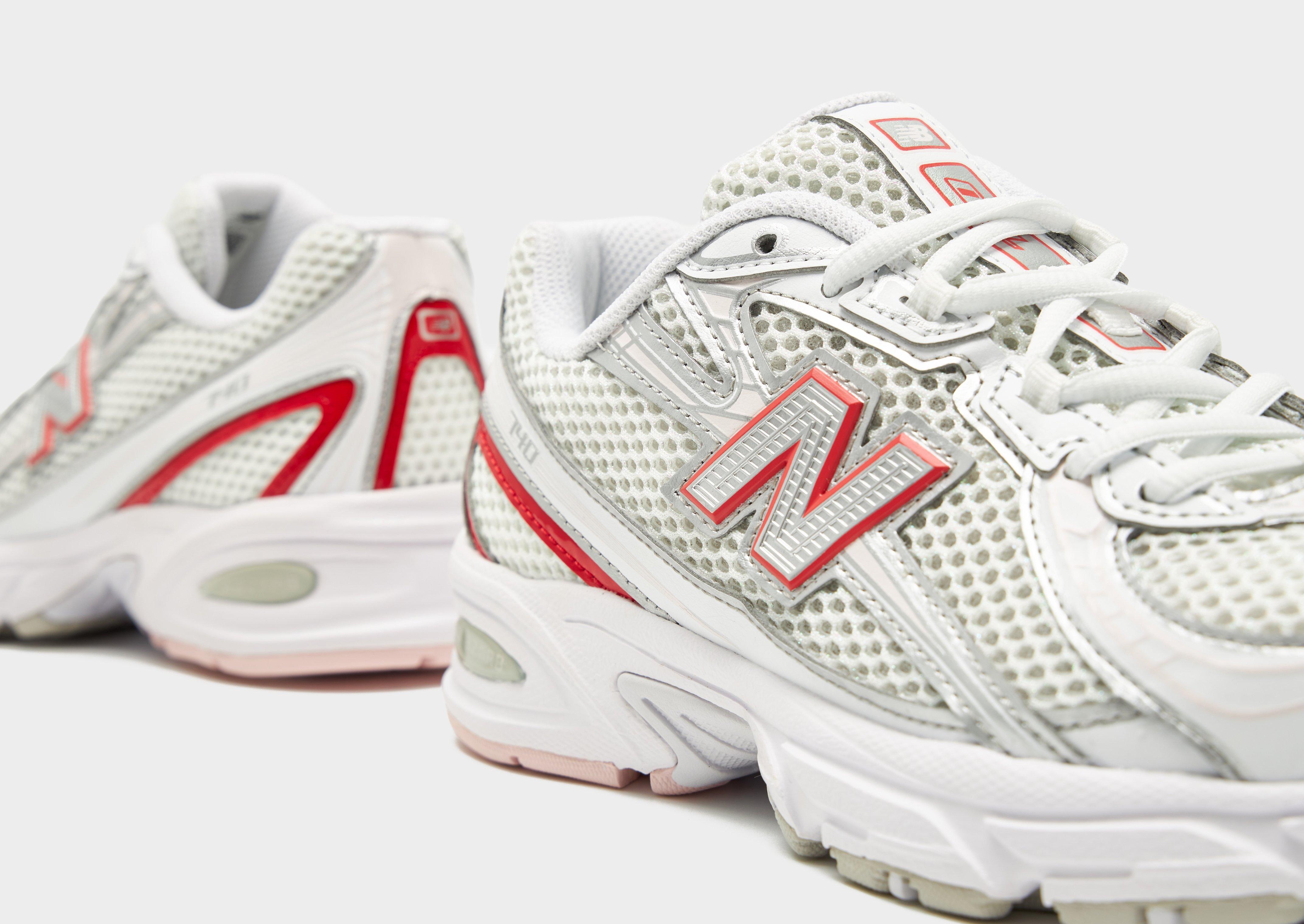 New Balance 740 Women's