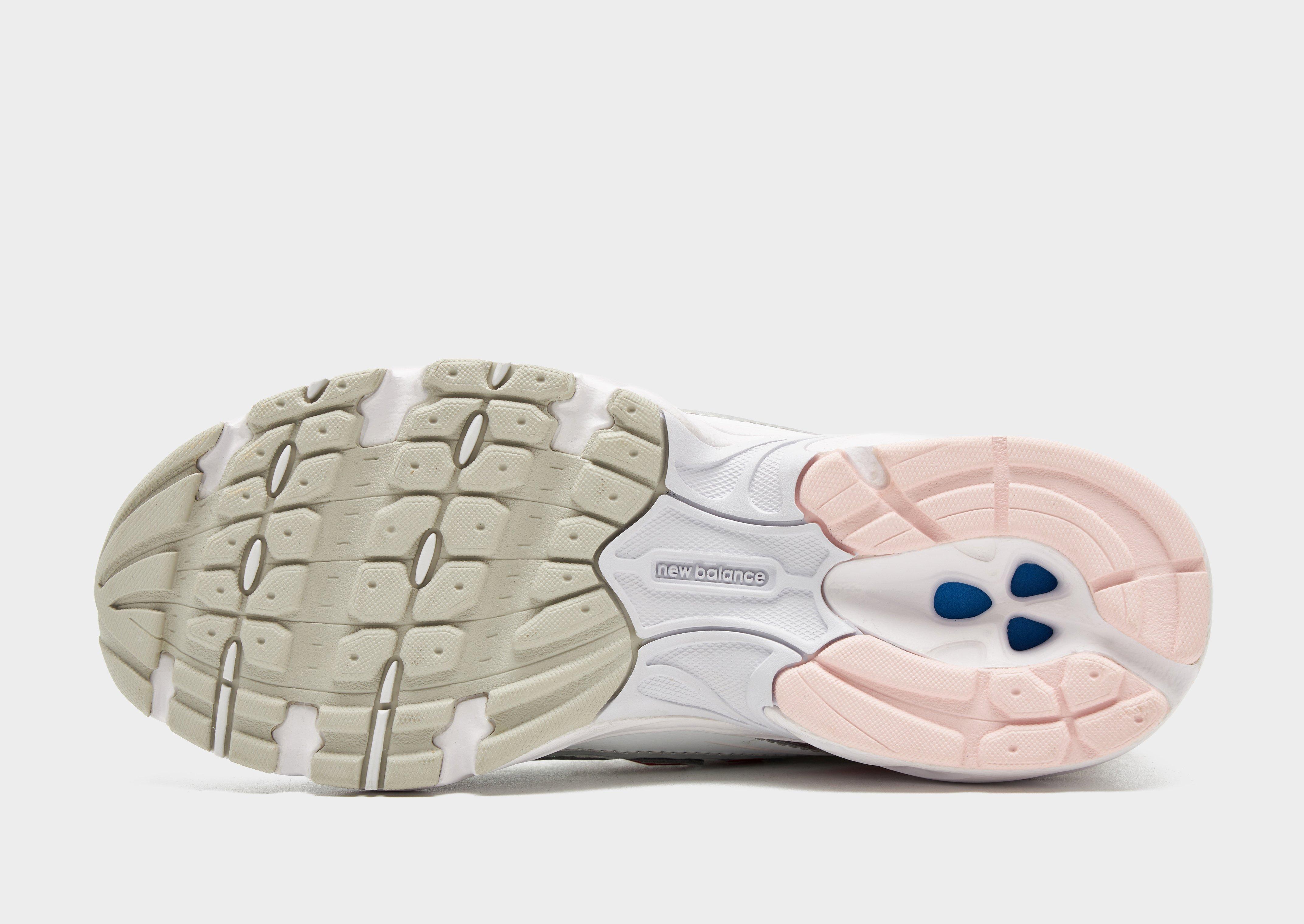 New Balance 740 Women's