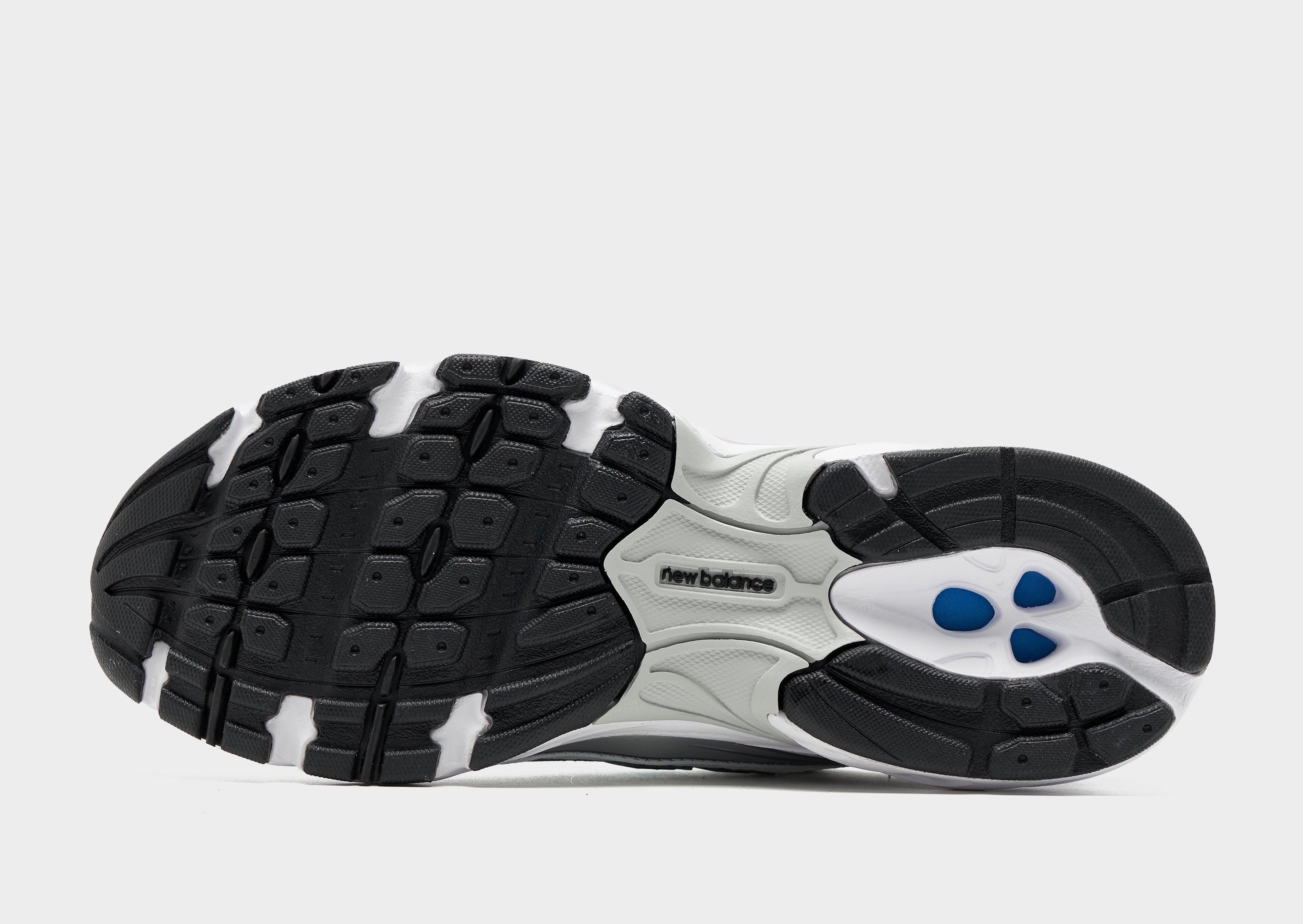 New Balance 740