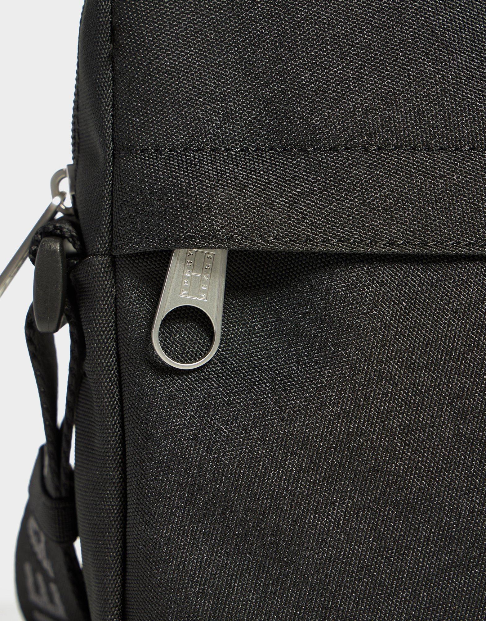 Tommy Hilfiger Small Items Bag