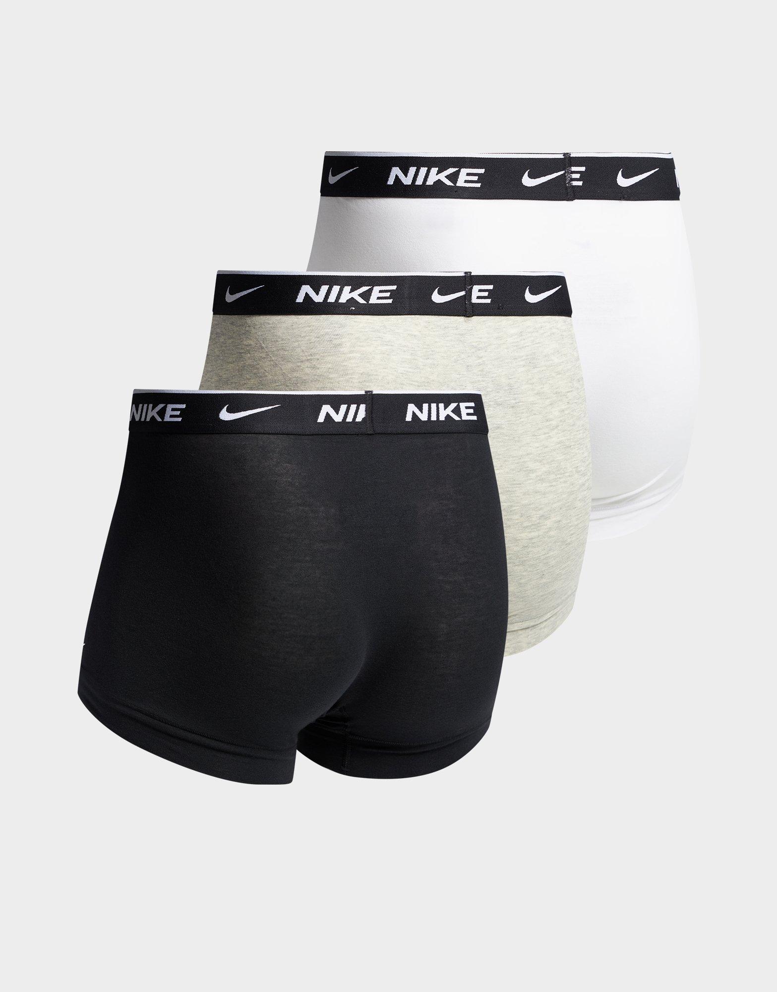 Nike Dri-FIT Essential Trunks (3 Pack)