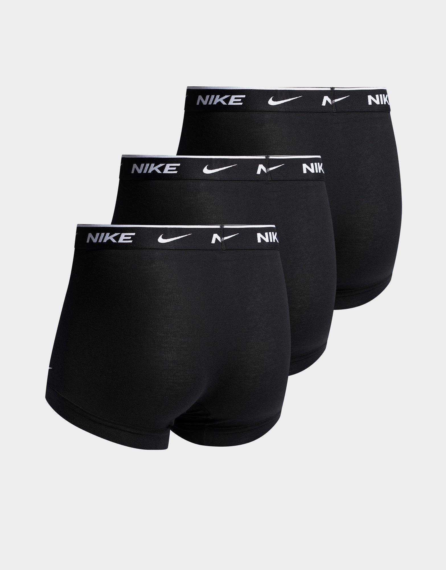 Nike Dri-FIT Essential Trunks (3 Pack)